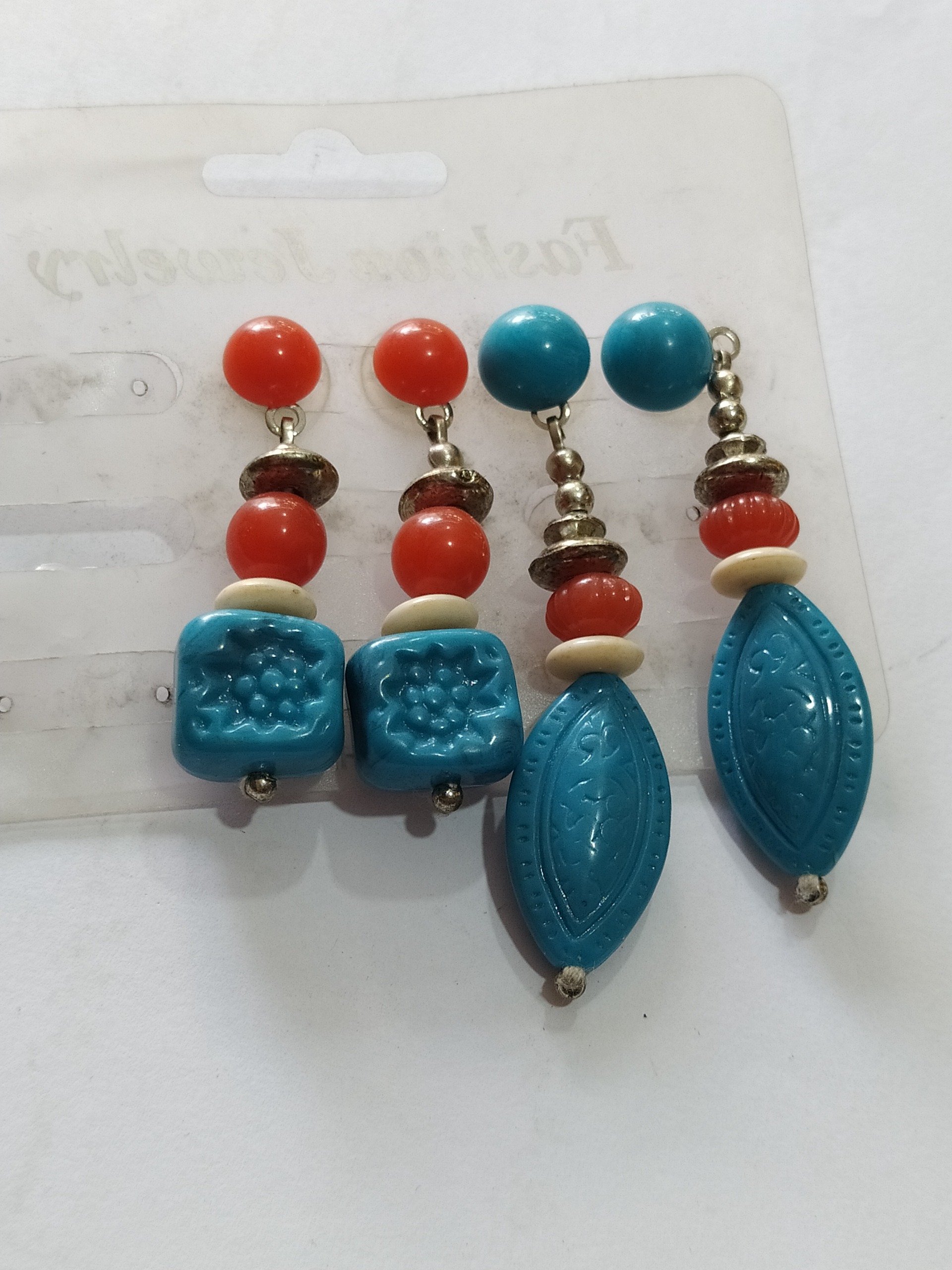 دو جفت گوشواره طرح قدیمی