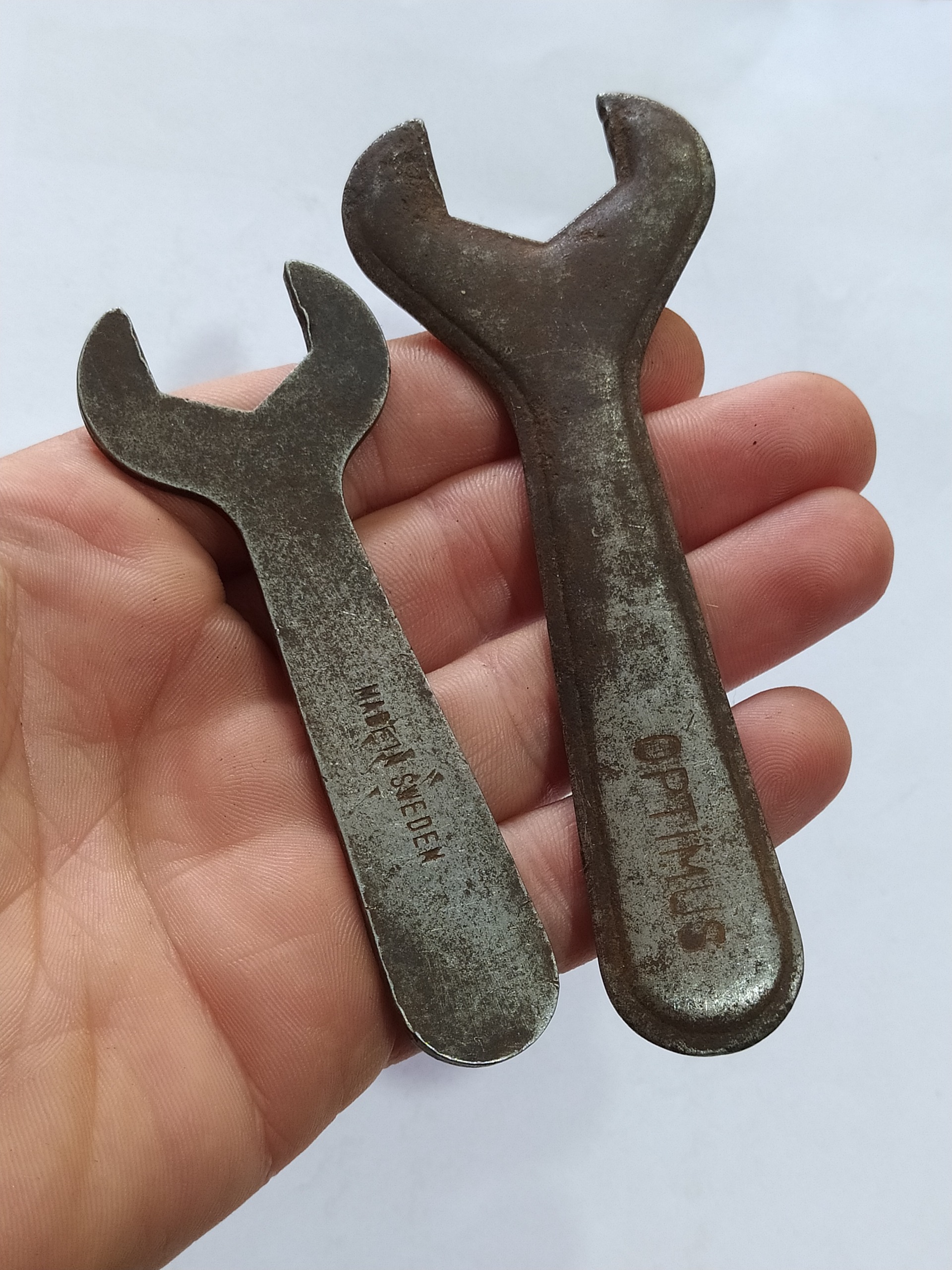 جفت آچار قدیمی مخصوص چراغ توری و پریموس سوئدی