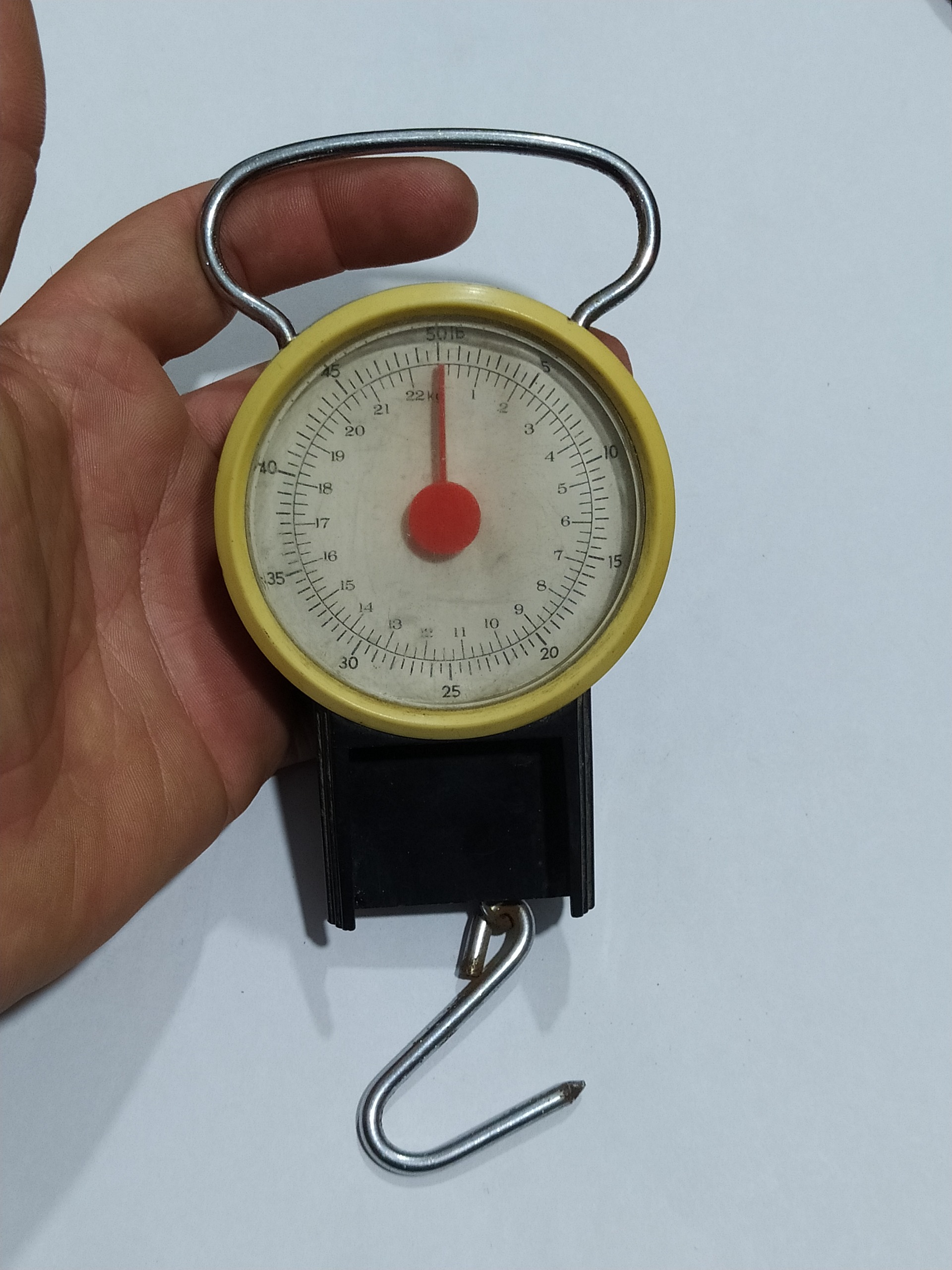 ترازو فنری قدیمی سلامت