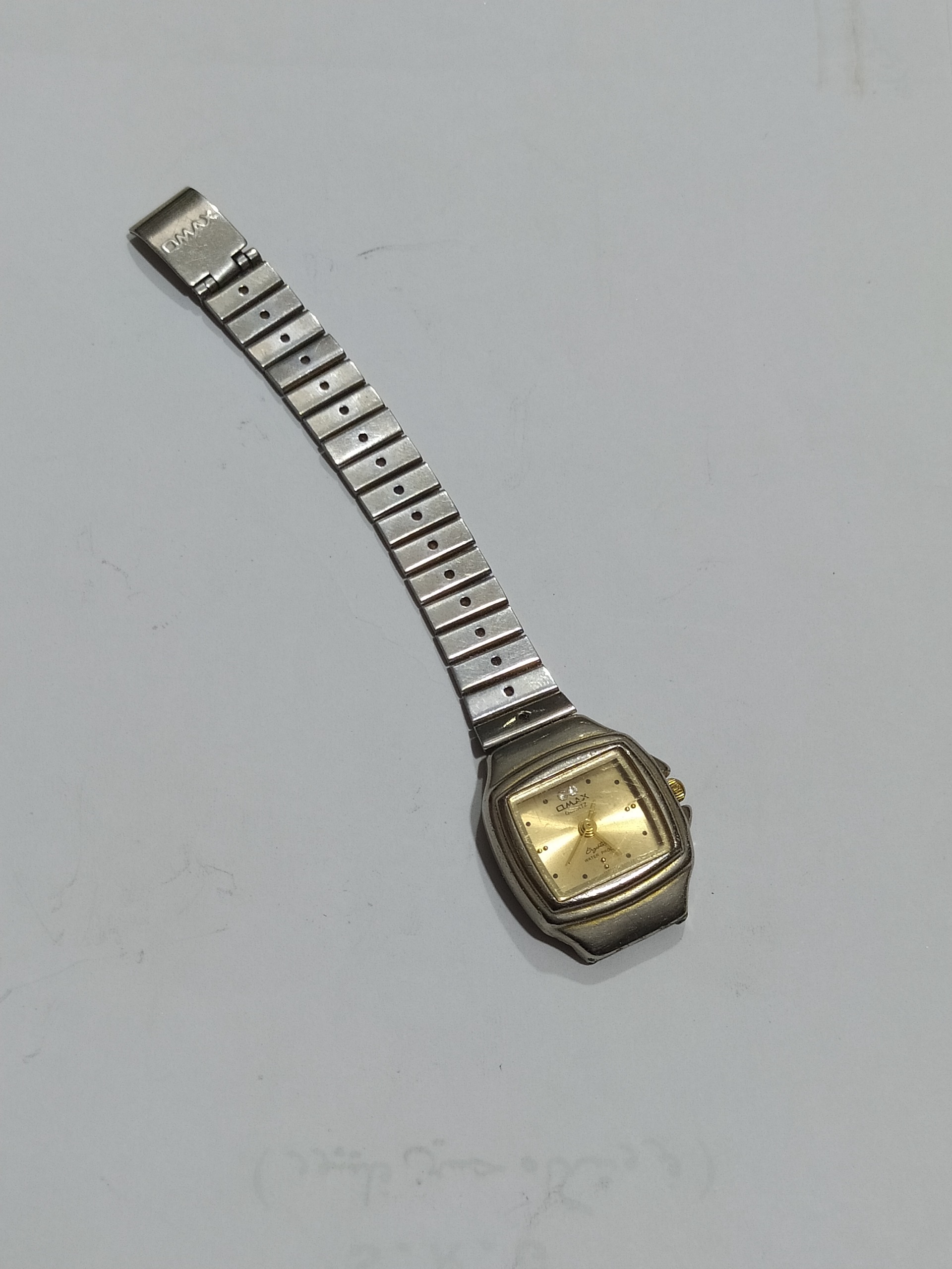 ساعت مچی قدیمی اصل ژاپنی اوماکس زنانه