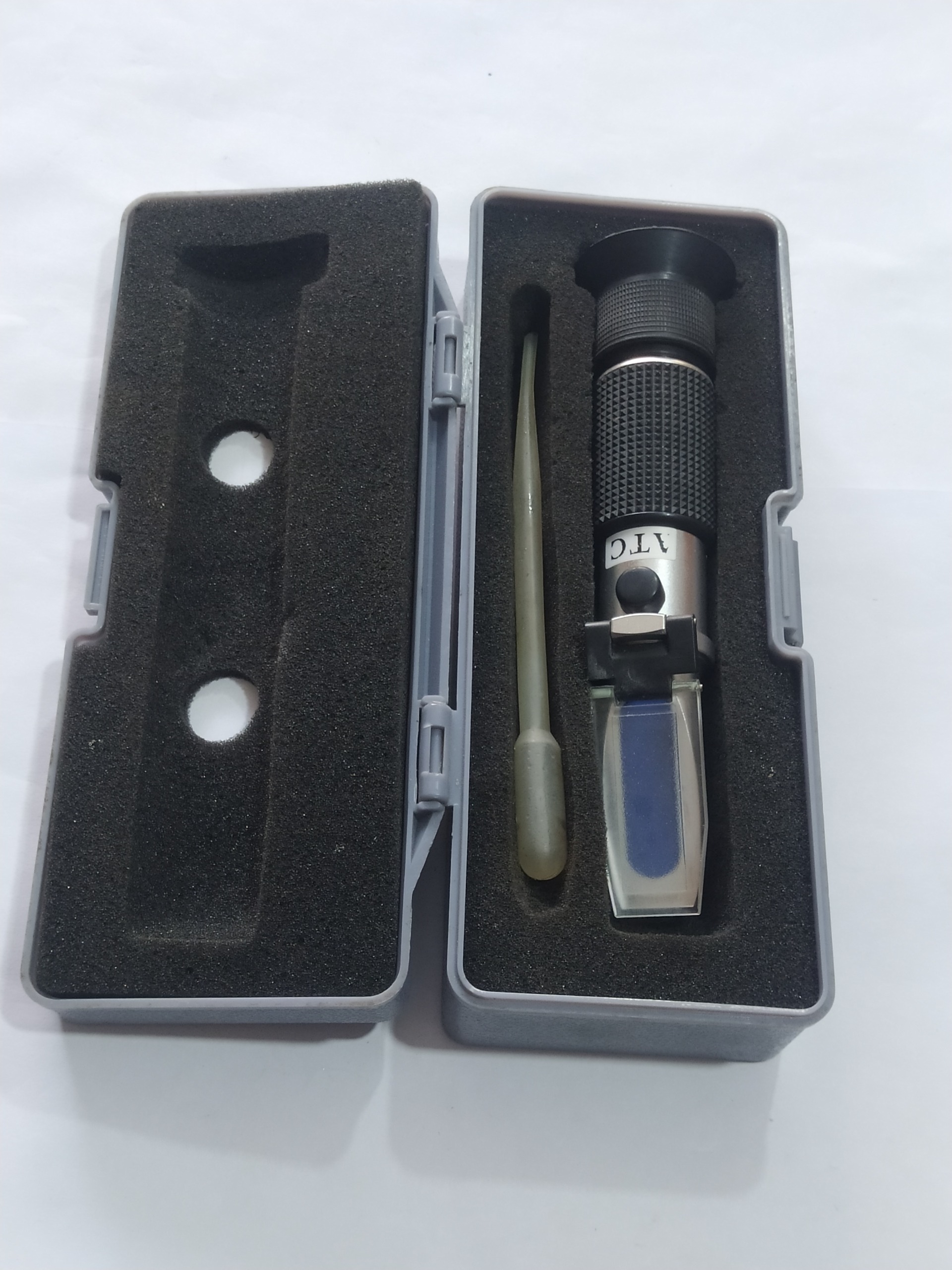 رفرکتومتر رفراکتومتر چشمی