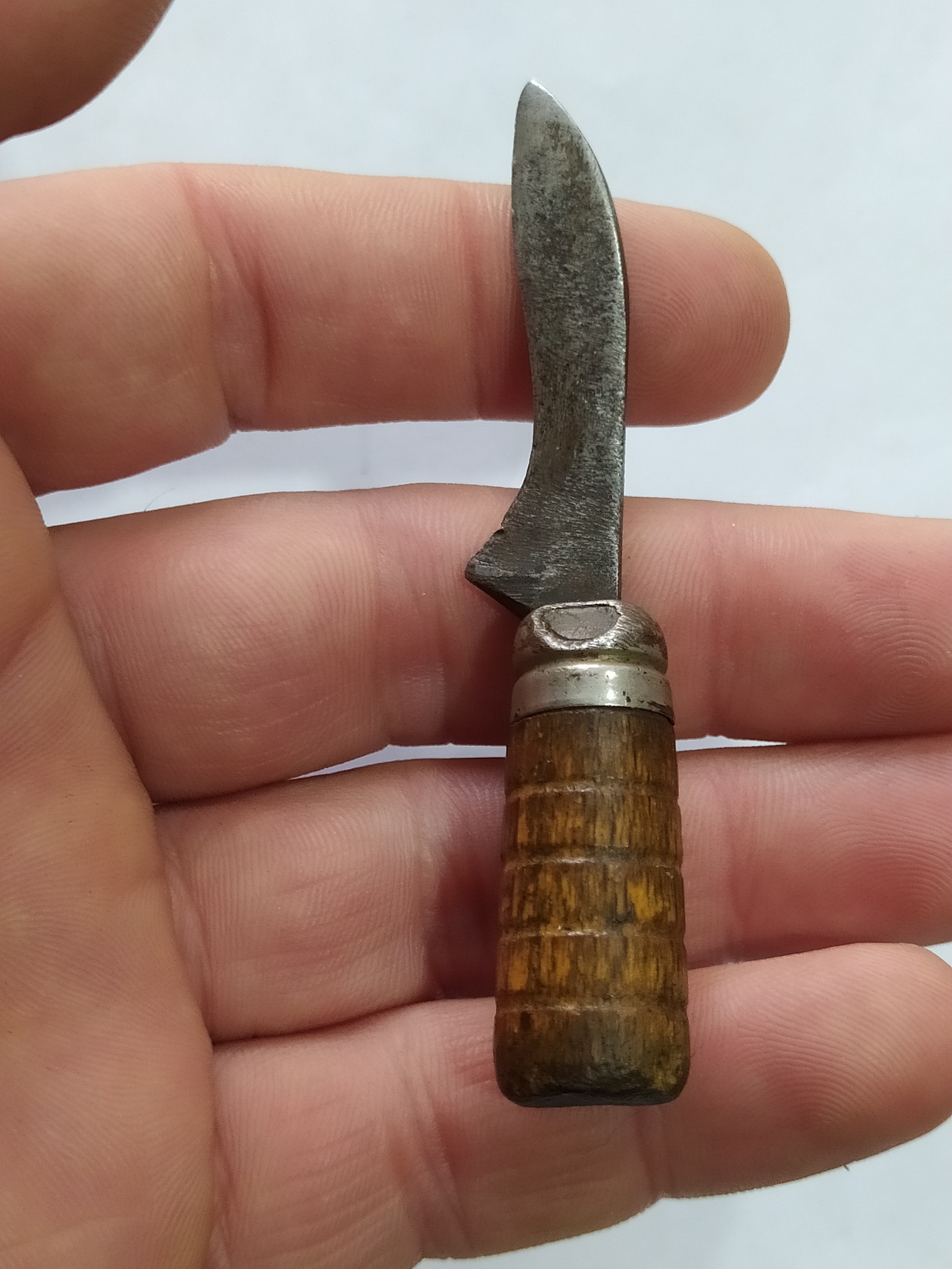 چاقو قدیمی تیغه فولادی سایز کوچک کلکسیونی
