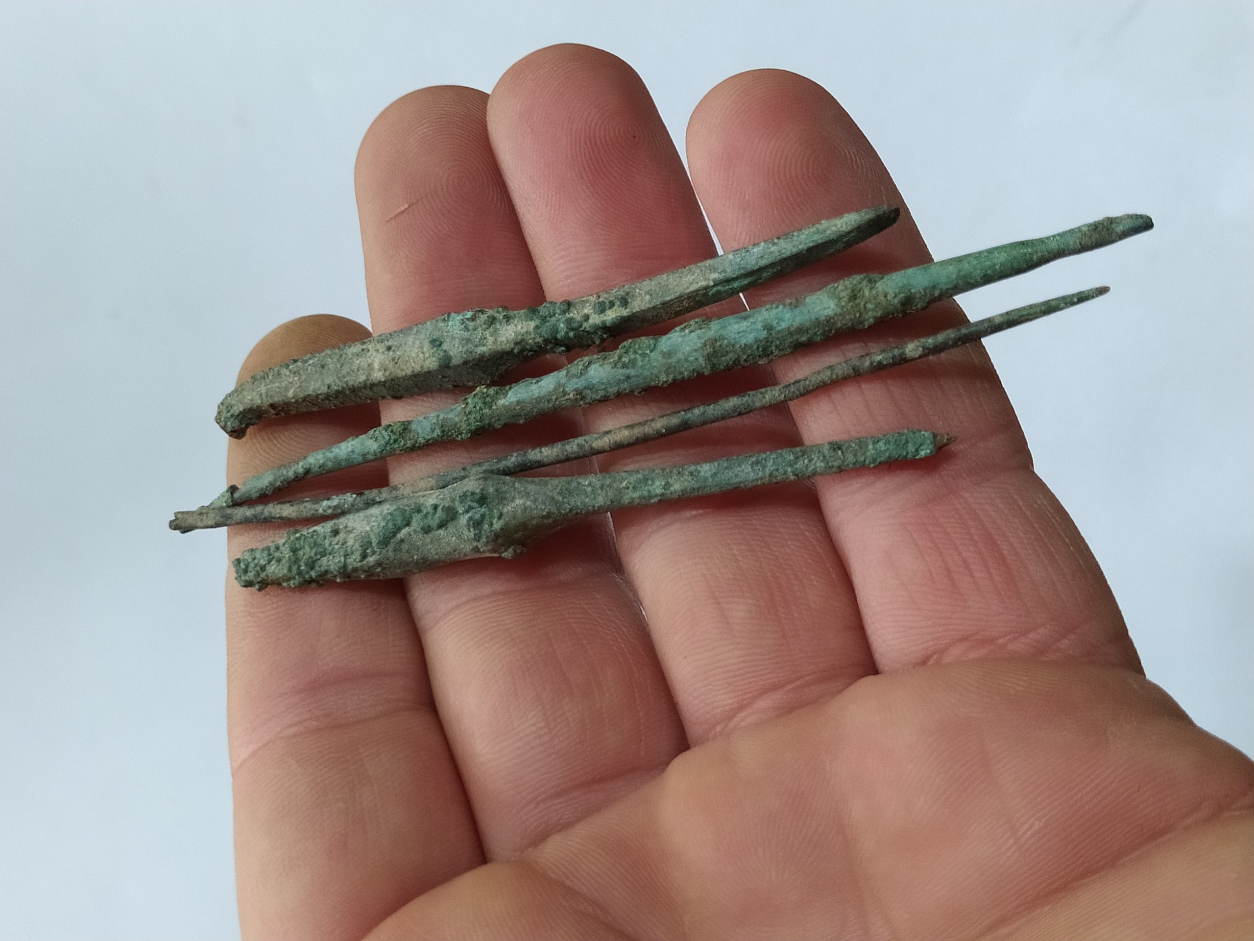 چند عدد سوزن یا میل قدیمی کهنه