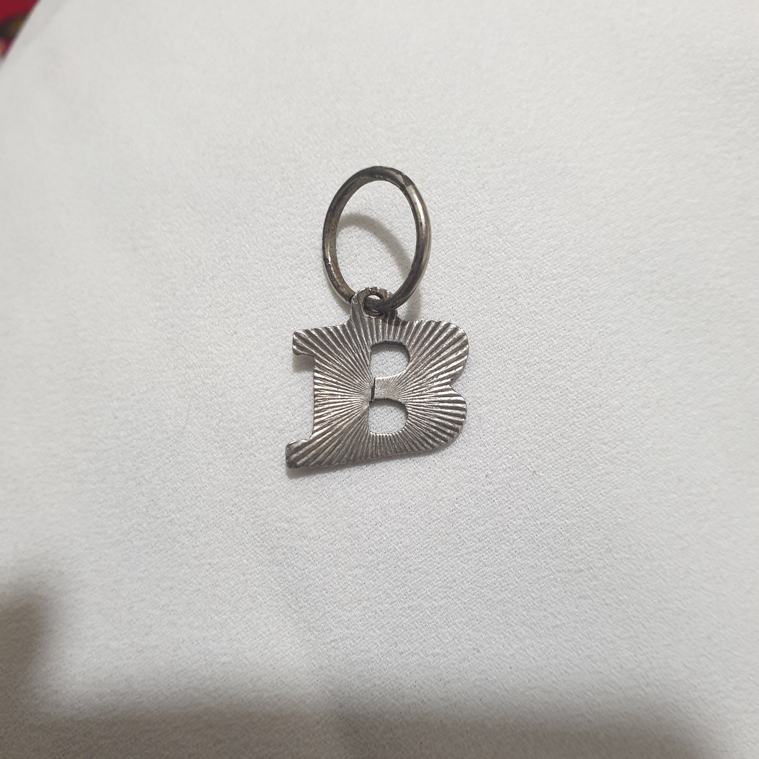 پلاک نقره حرف ب B