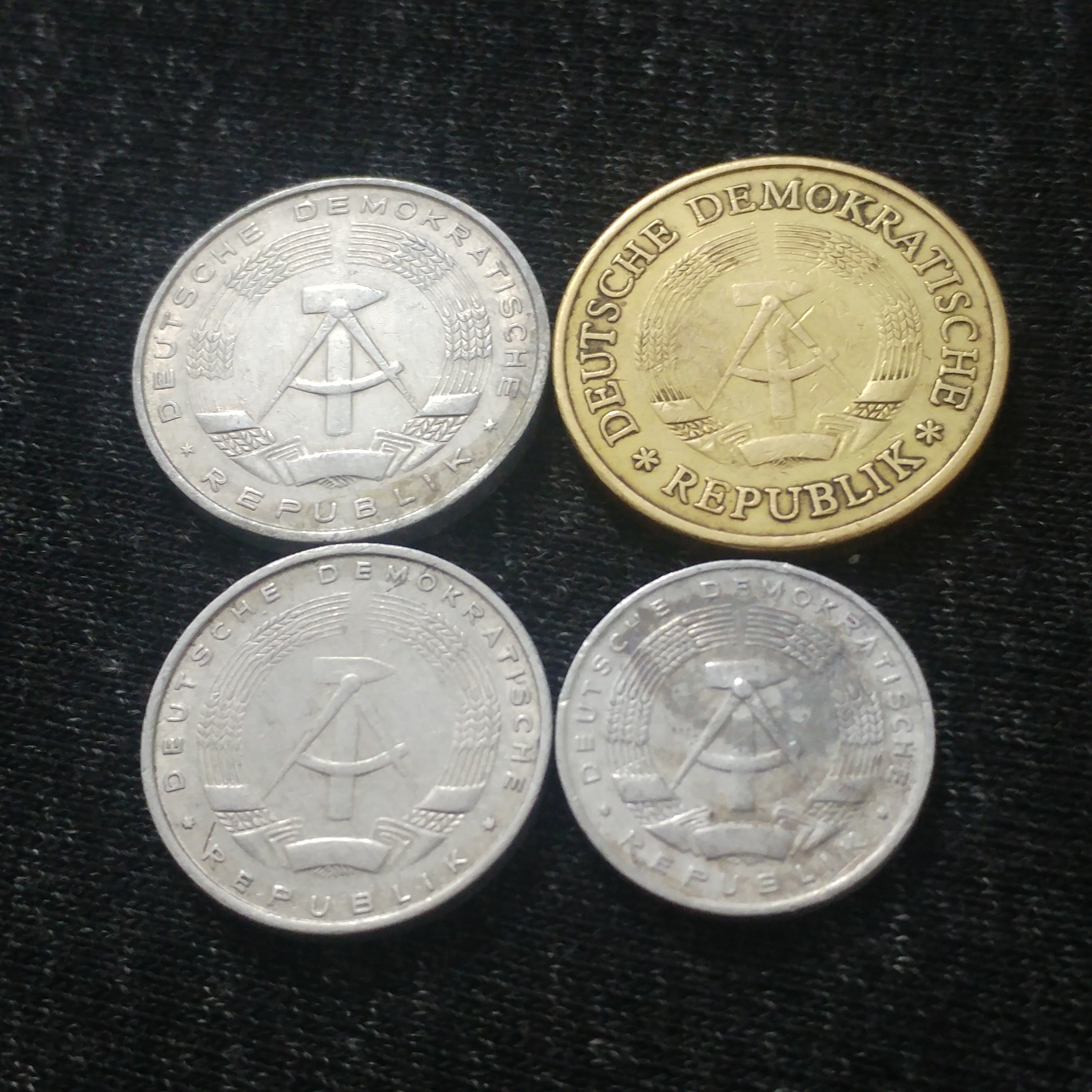 ست 4 رقم المان شرقی چکش و پرگار