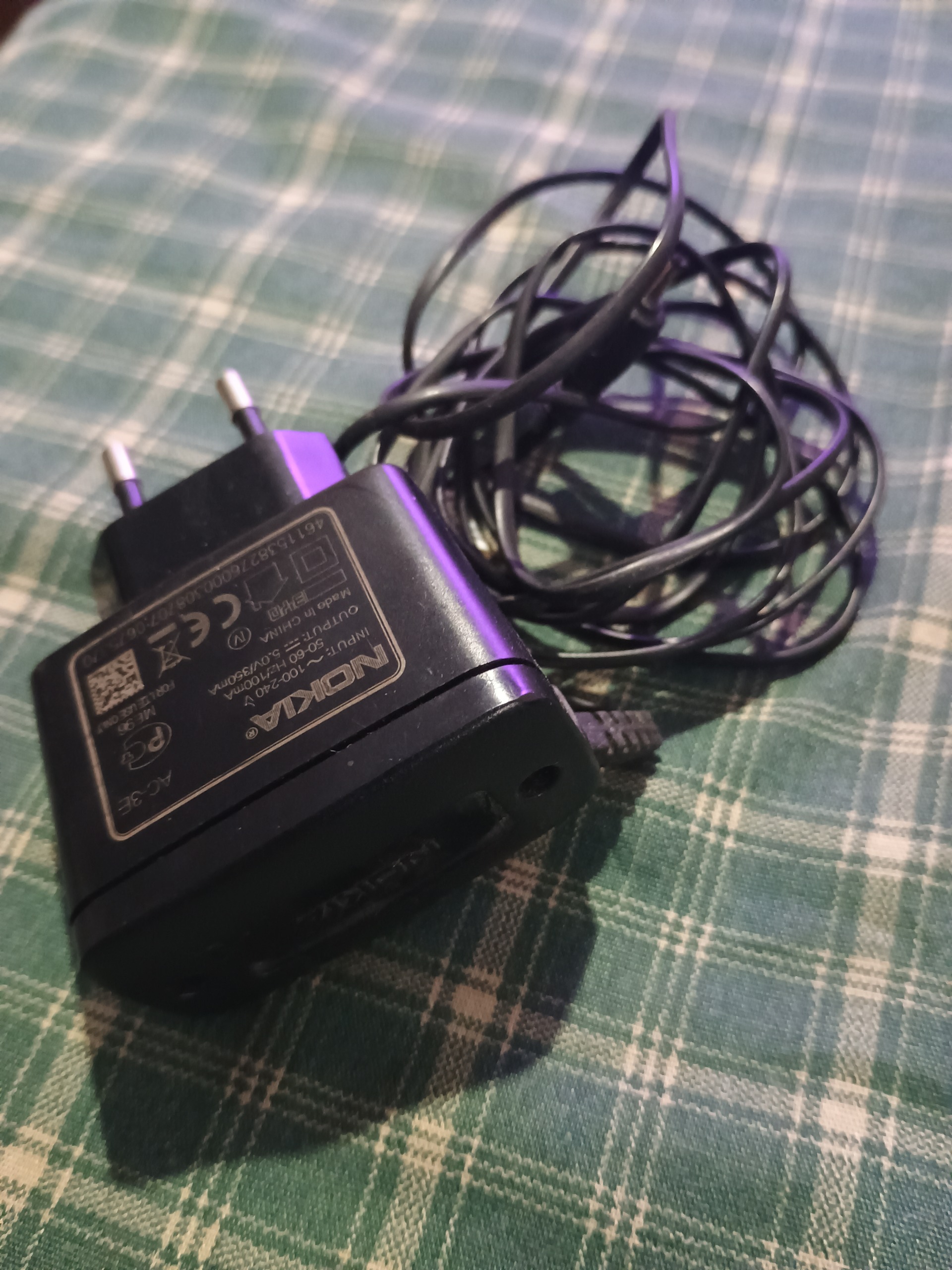 شارژر نوکیا قدیمی