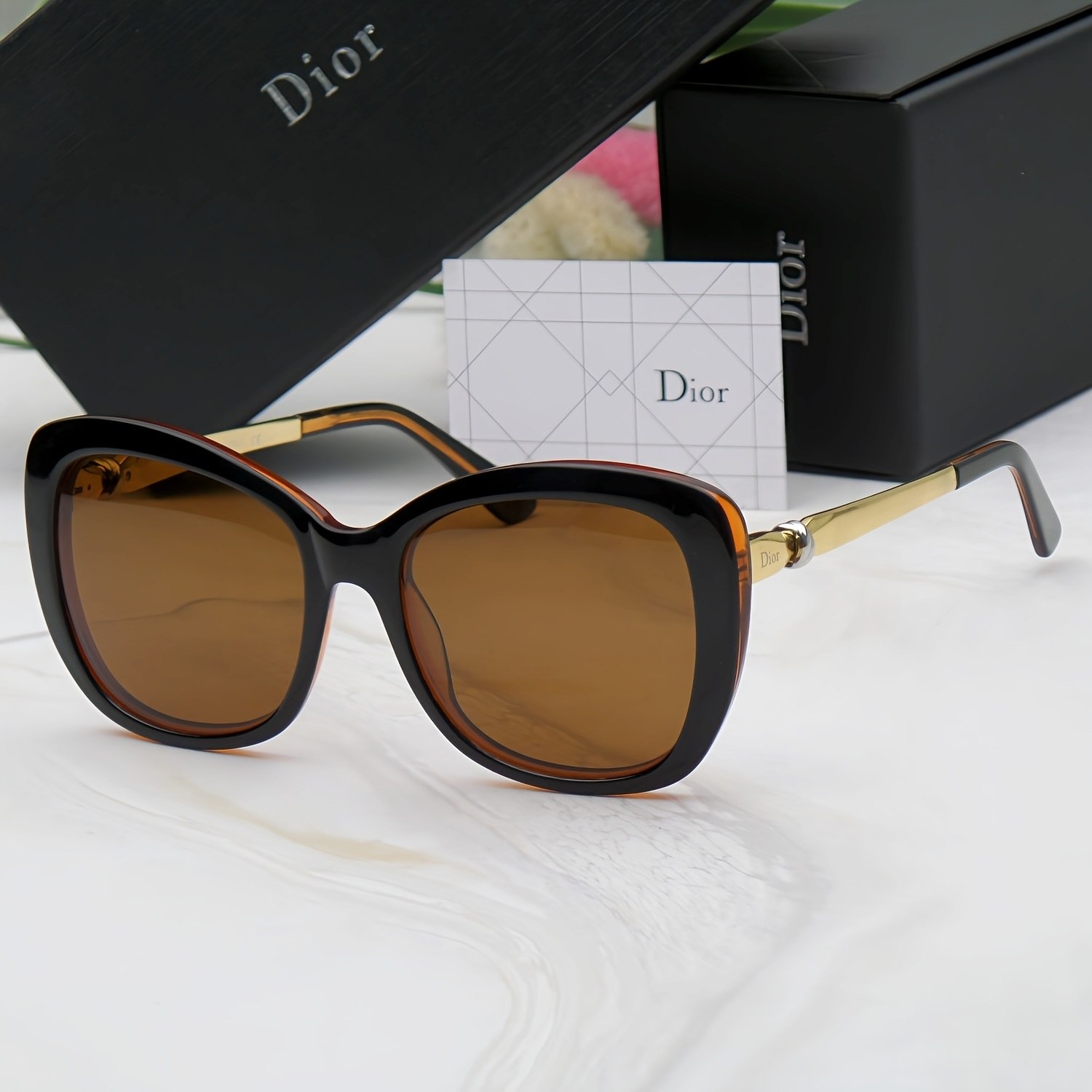 عینک آفتابی زنانه لوکس و ترند دیور DIOR LADR 2R