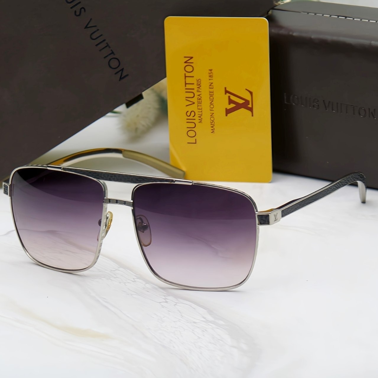 عینک آفتابی مردانه لوکس و کلاسیک LV Z0548