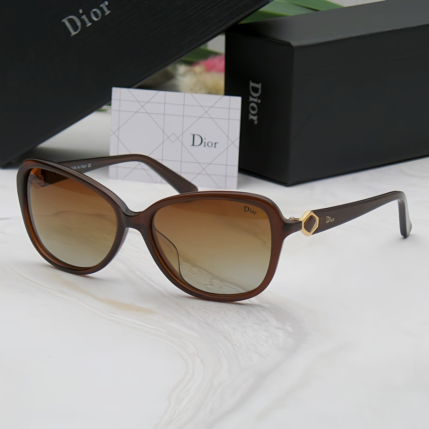 عینک آفتابی زنانه لوکس و ترند دیور DIOR DIAMOND 24