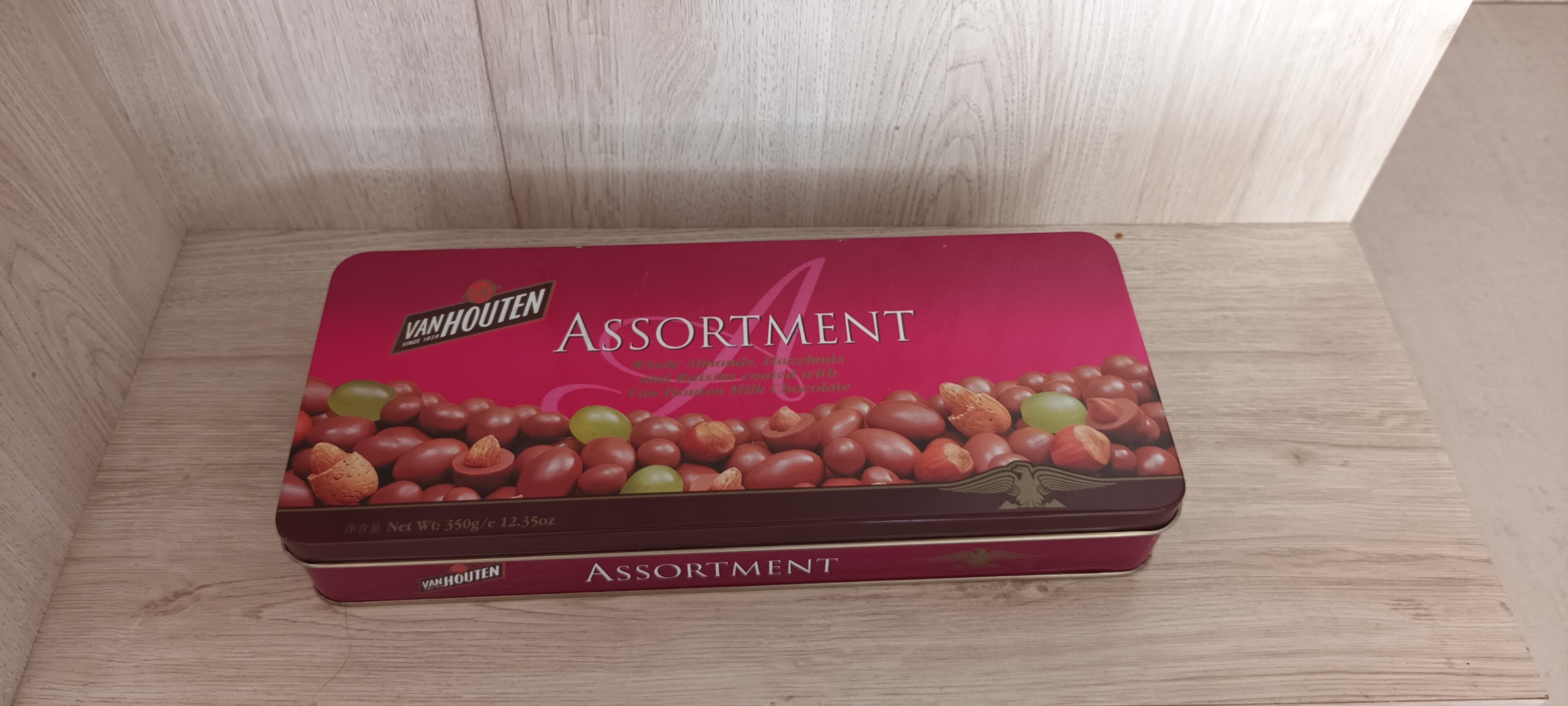  جعبه فلزی شکلات قدیمی