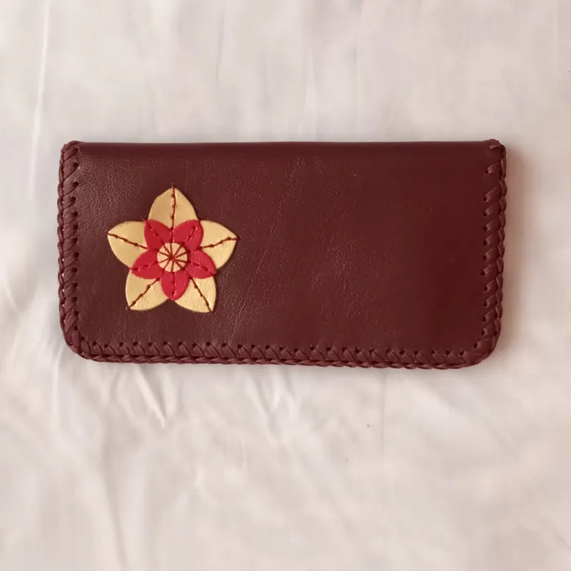 کیف پول زنانه زرشکی چرم طبیعی دست دوز نو
