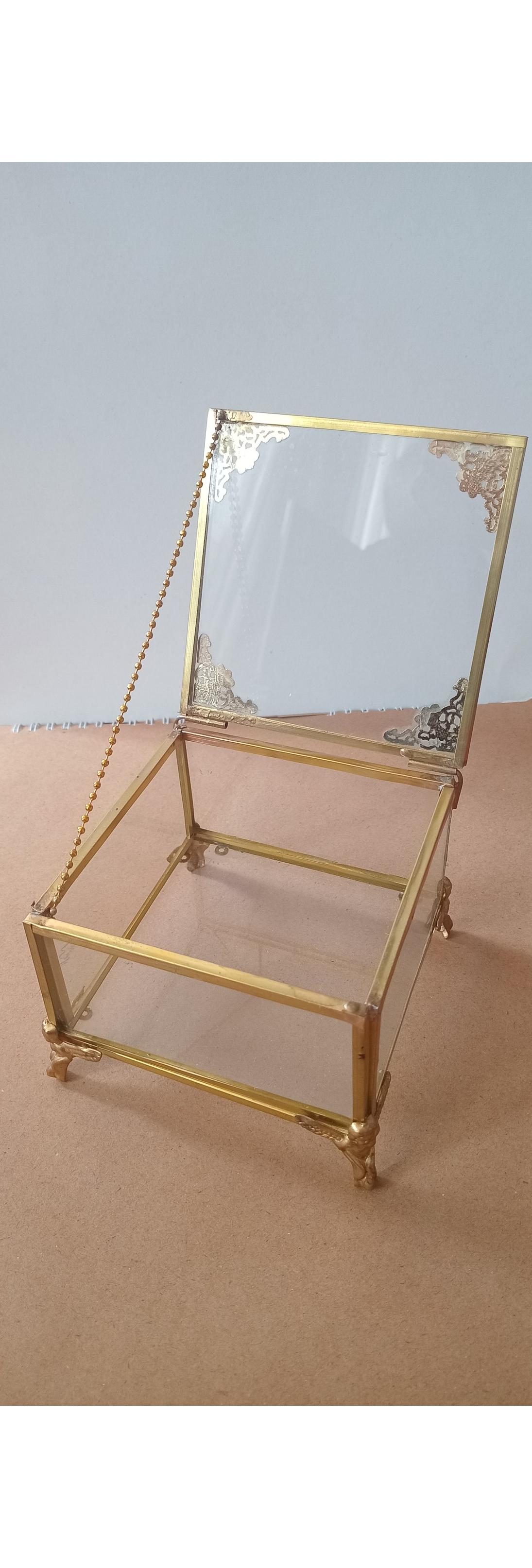 باکس شیشه جواهر