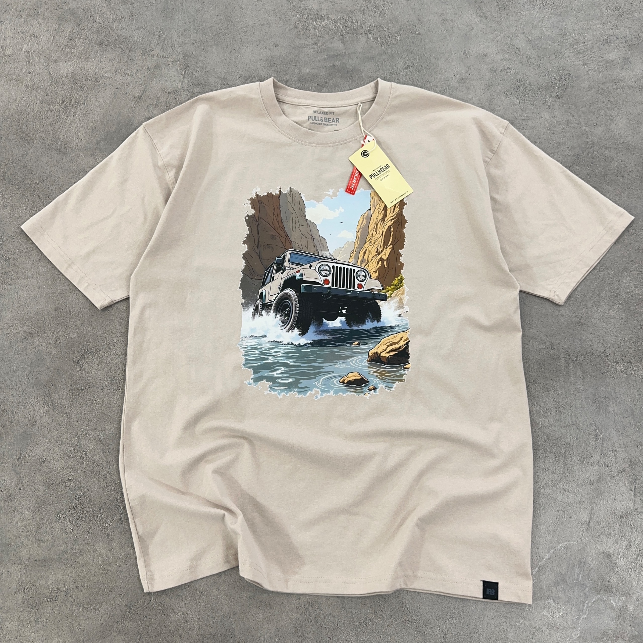 تیشرت اورجینال PULL AND BEAR جیپ L