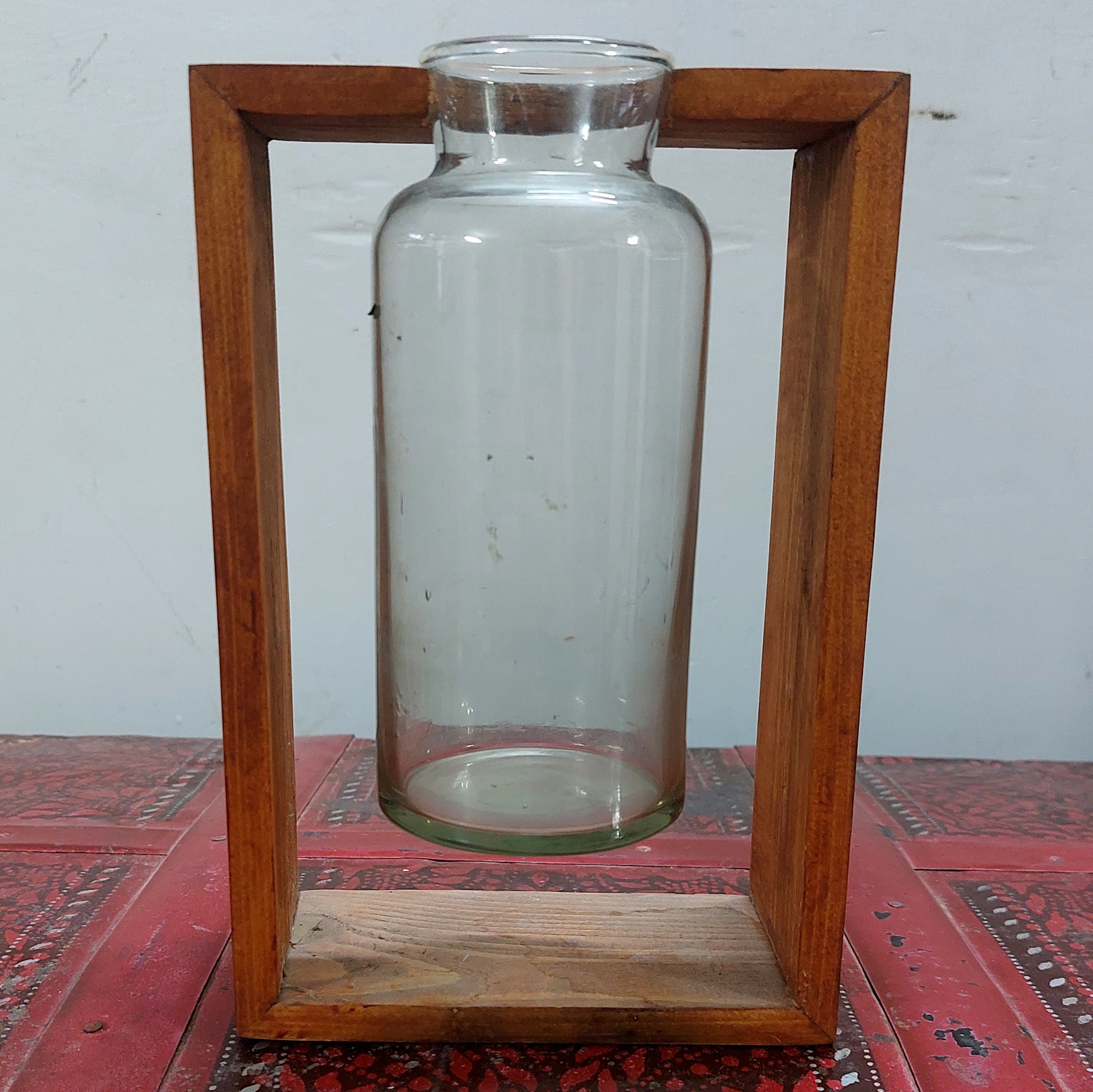 گلدان دیواری چوب و شیشه
