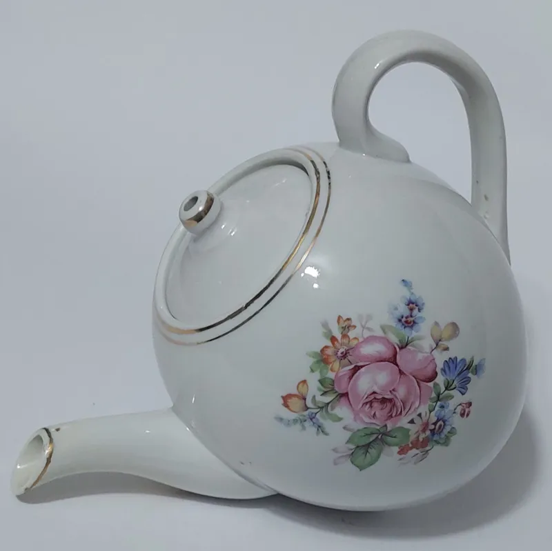 قوری قدیمی ساخت اتحاد جماهیر شوروی