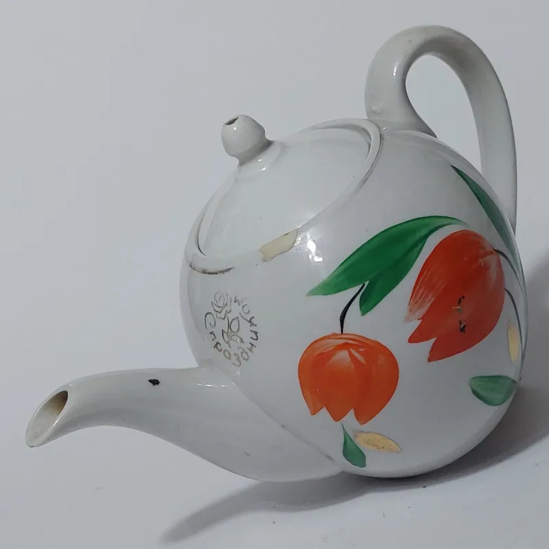 قوری قدیمی کمیاب روسی