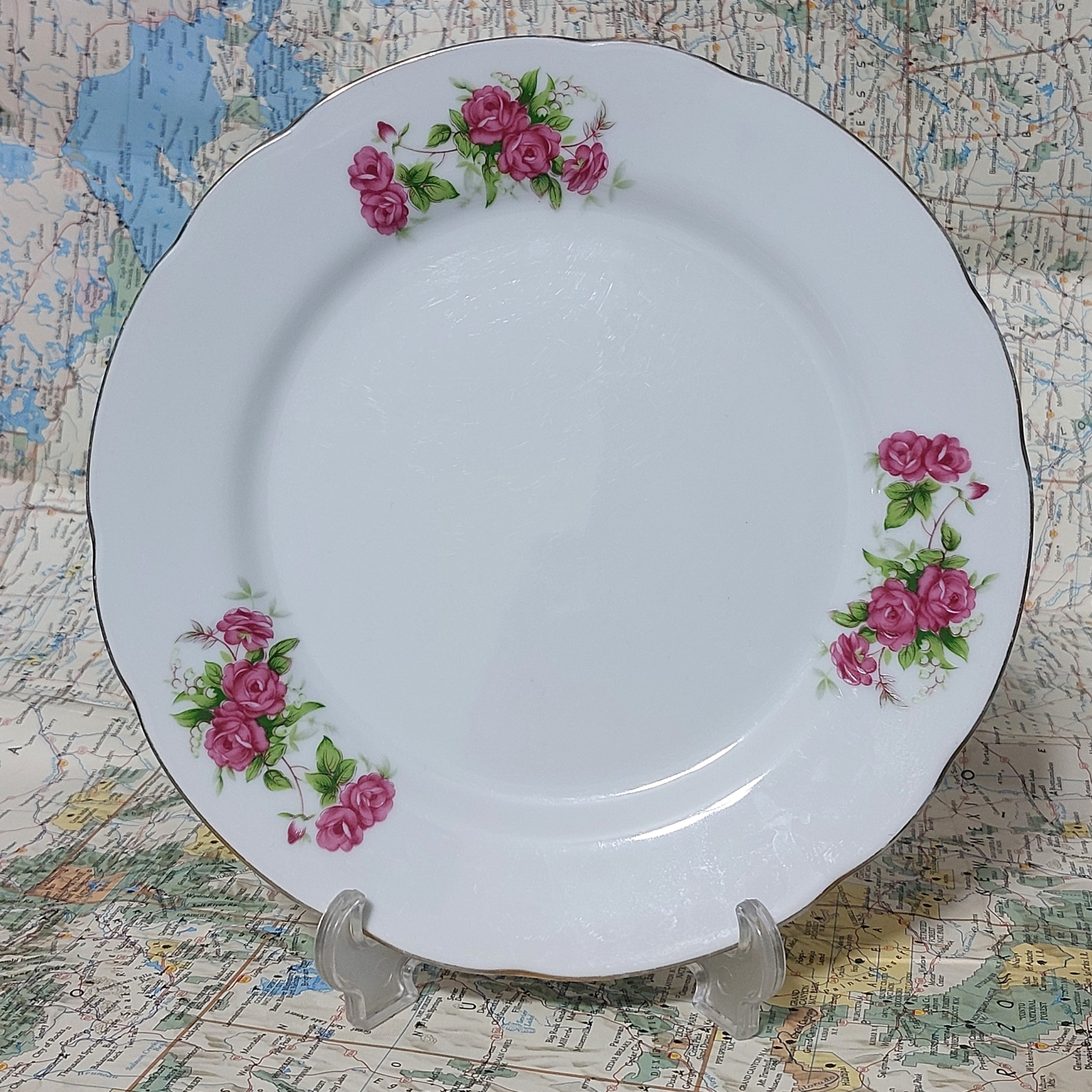 بشقاب چینی گلسرخی