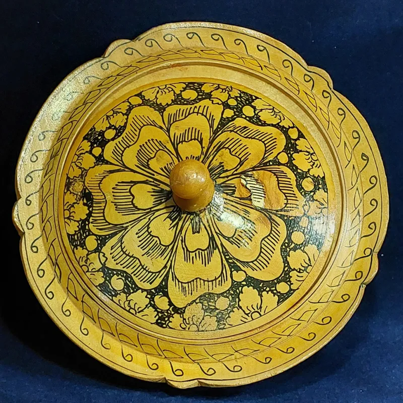 شکلاتخوری چوبی قدیمی
