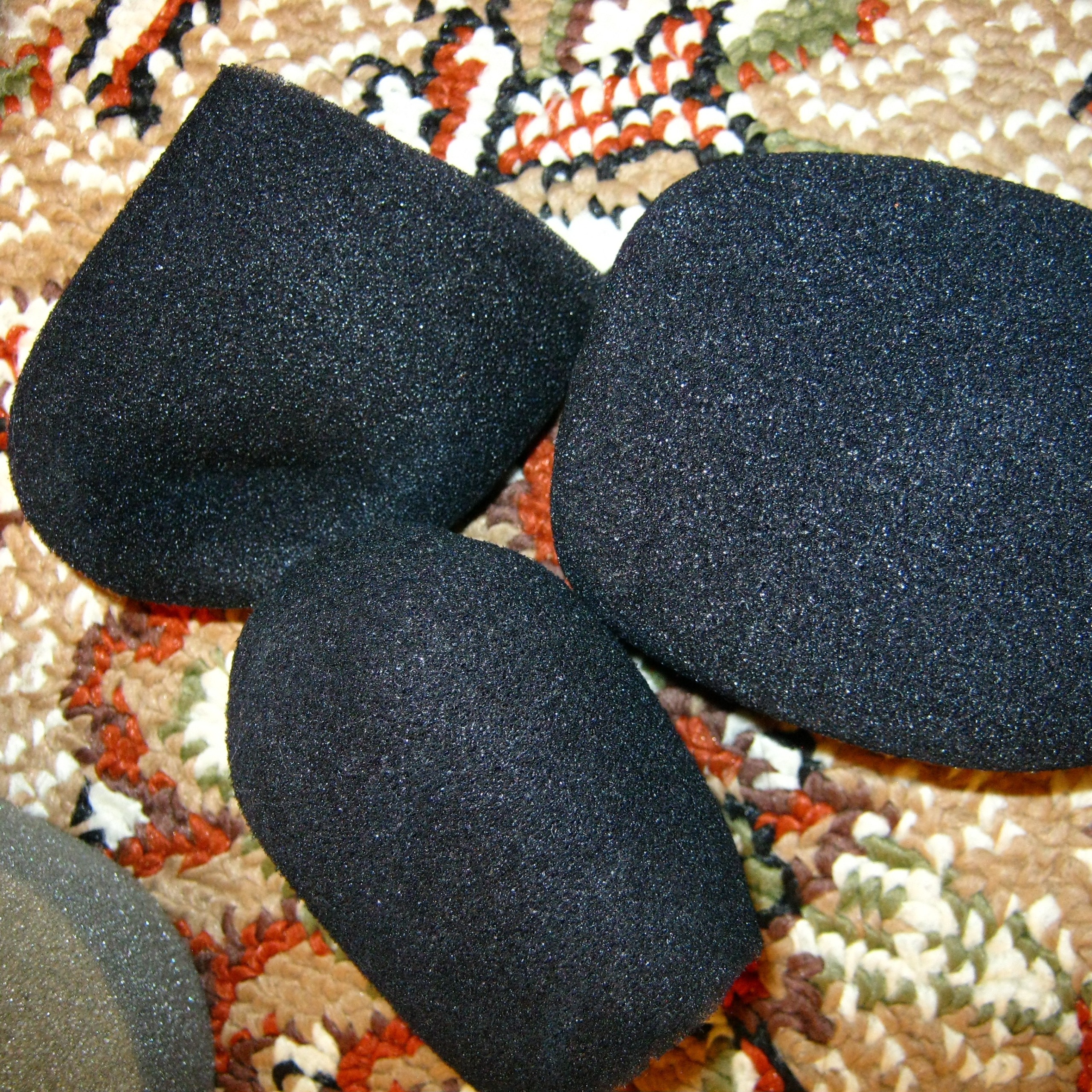 بادگیر میکروفون مشکی (با هزینه ارسال)