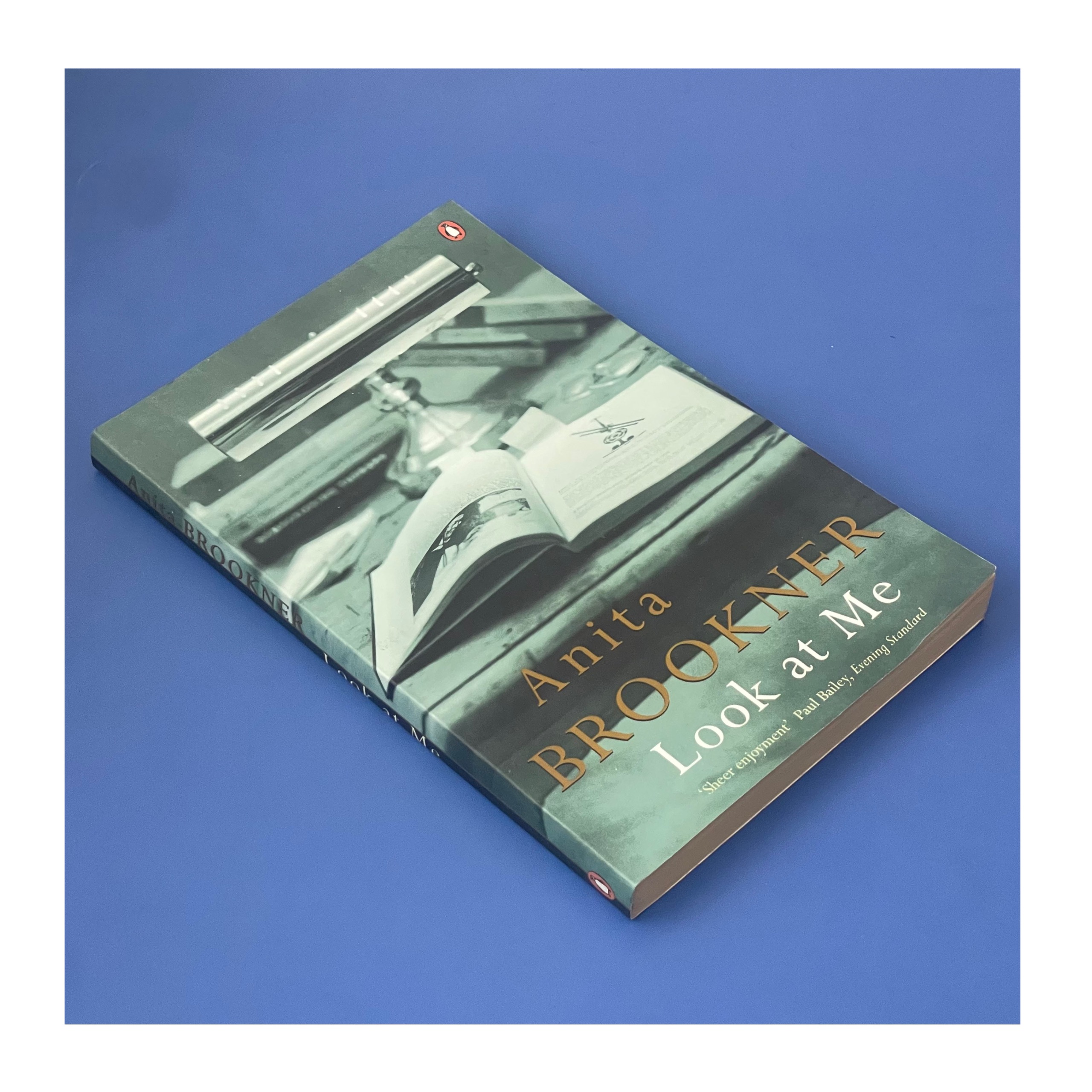 Look at Me / Anita Brookner