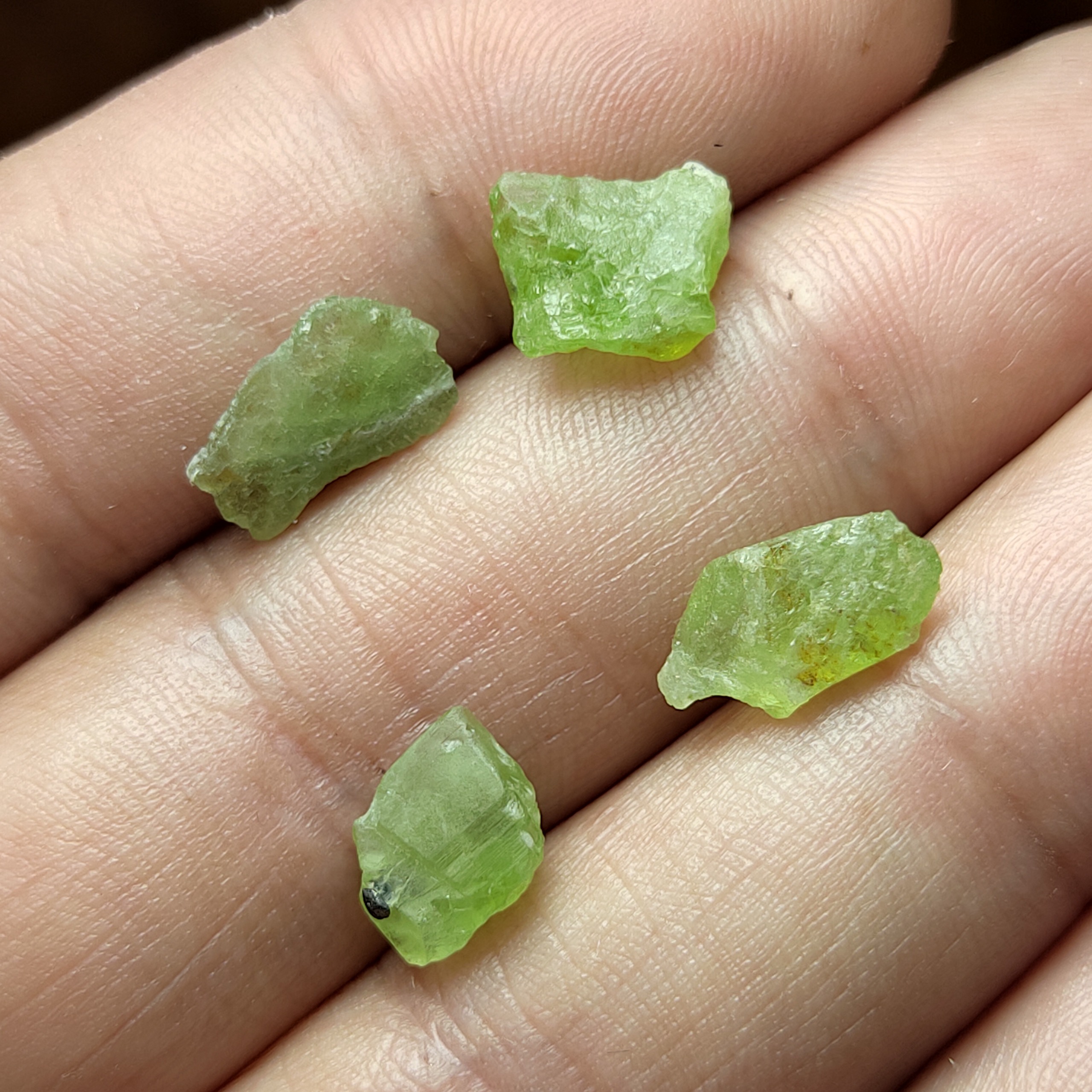 4 قطعه سنگ بلور سنگ زبرجد پاکستانی