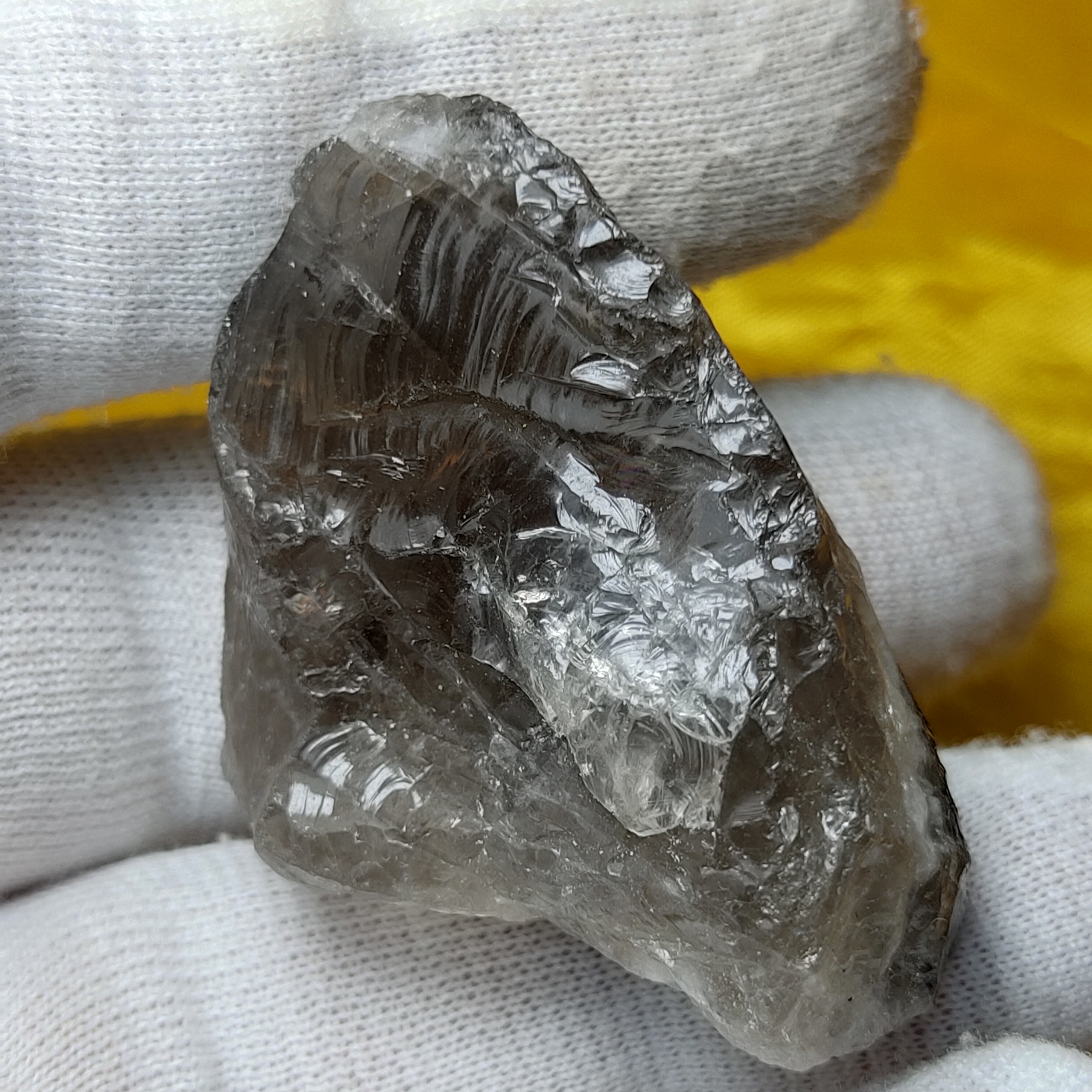 راف 38 گرمی سنگ کوارتز دودی طبیعی و معدنی