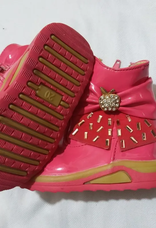 بوت دخترانه نوزادی