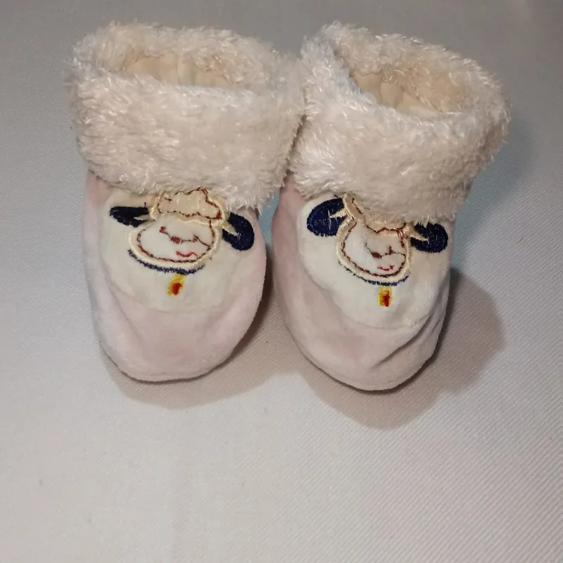 کفش نوزادی پارچه ای گرم