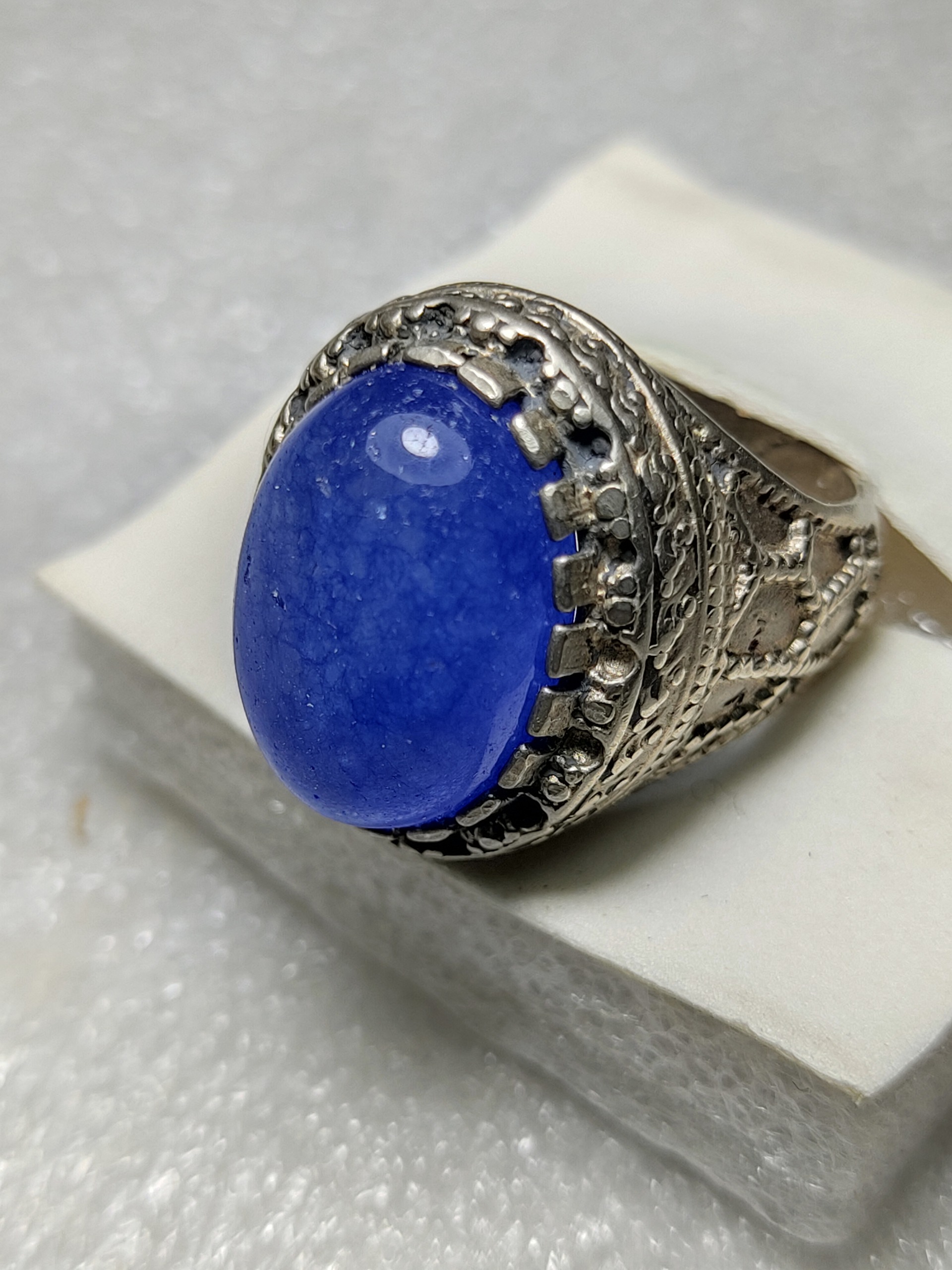 انگشتر فاخر یاقوت آبی اندونزی خوش طبع