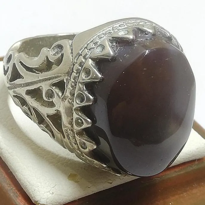 انگشتر فاخر زیبای شفت العبد یمانی بااصالت رگه دار