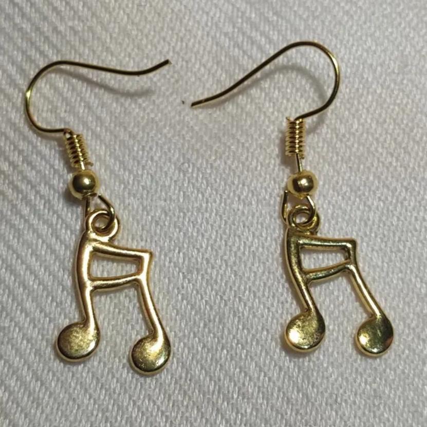 مزایده یک جفت گوشواره طرح نُت موسیقی