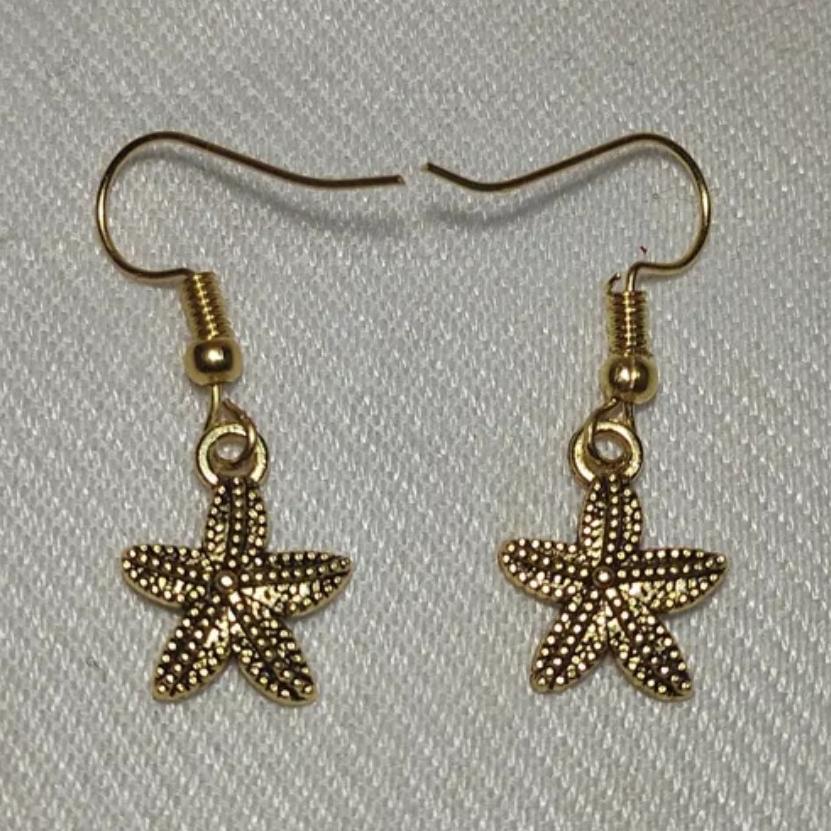 مزایده یک جفت گوشواره زیبا