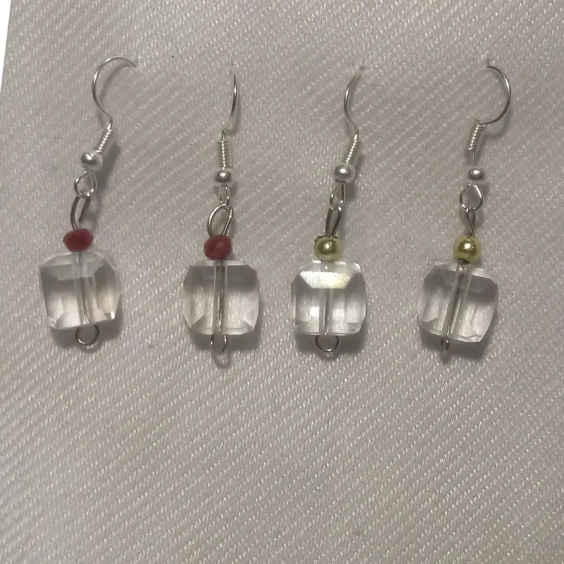 گوشواره طرح شیشه ای مکعبی دست ساز