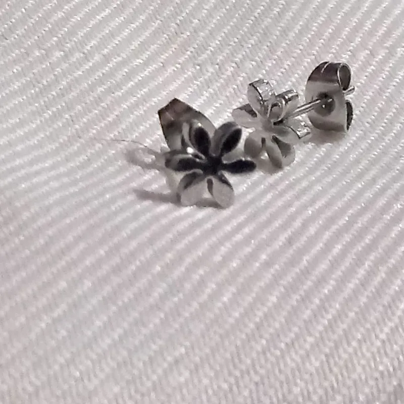 گوشواره میخی رنگ ثابت