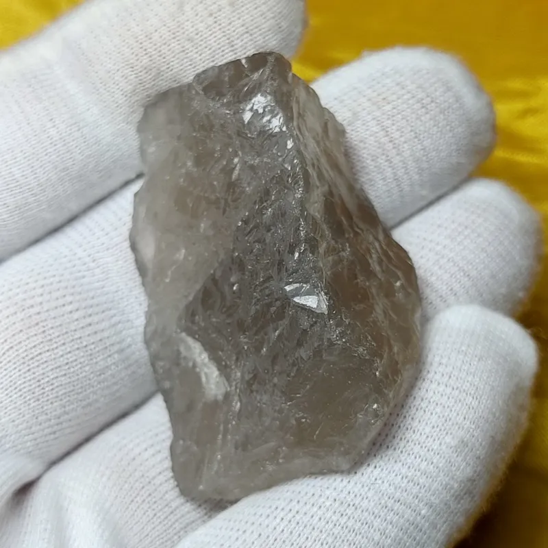 راف 32 گرمی سنگ کوارتز دودی طبیعی و معدنی
