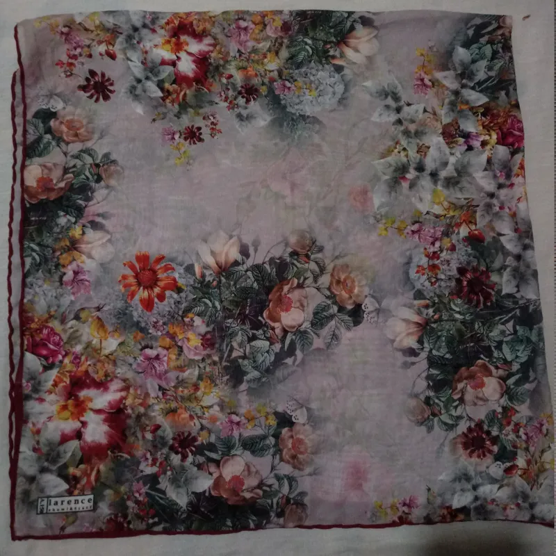 روسری خوش رنگ و خوش طرح حریر نازک خنک