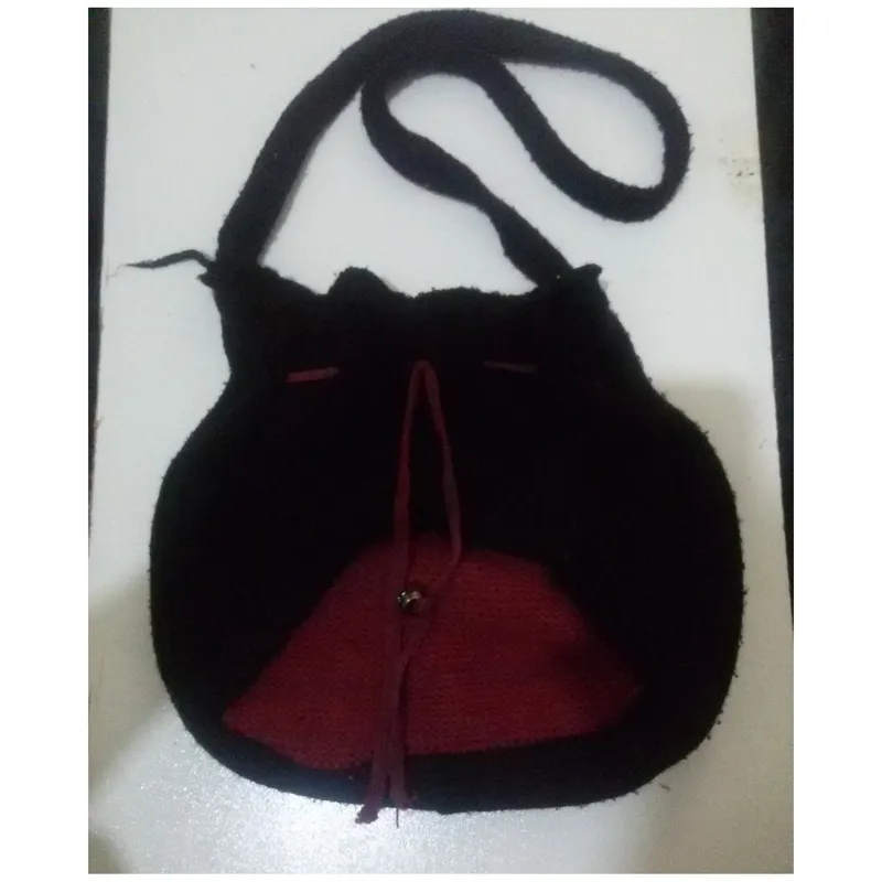 کیف رودوشی کاموایی زنانه