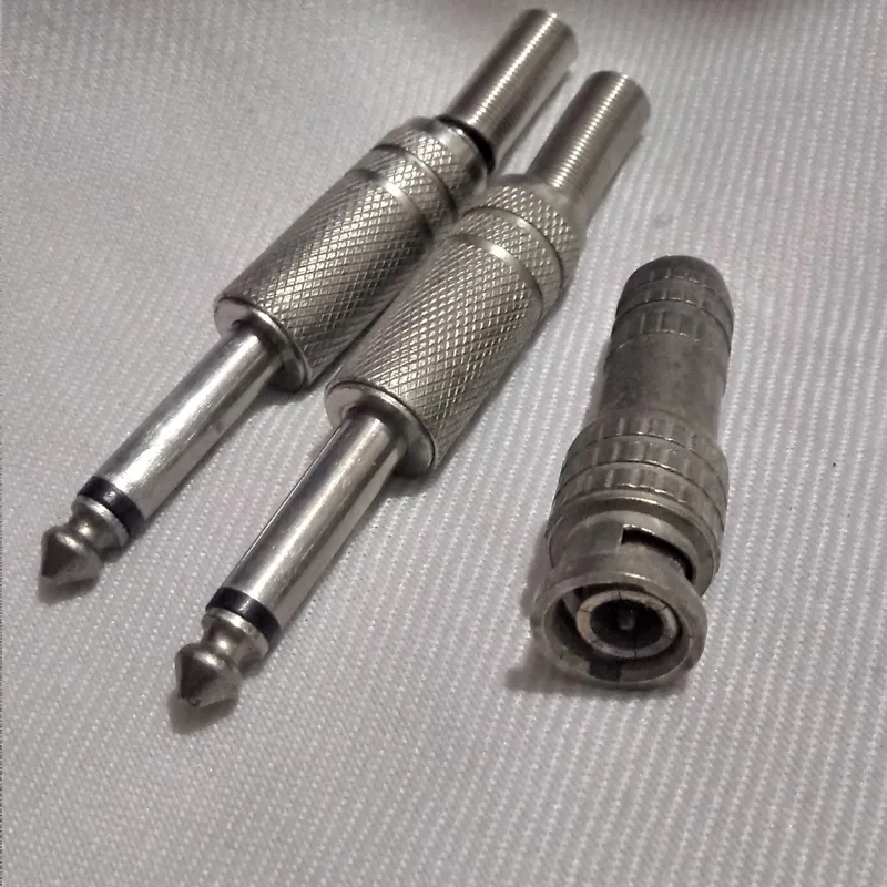 سه عدد فیش میکروفون