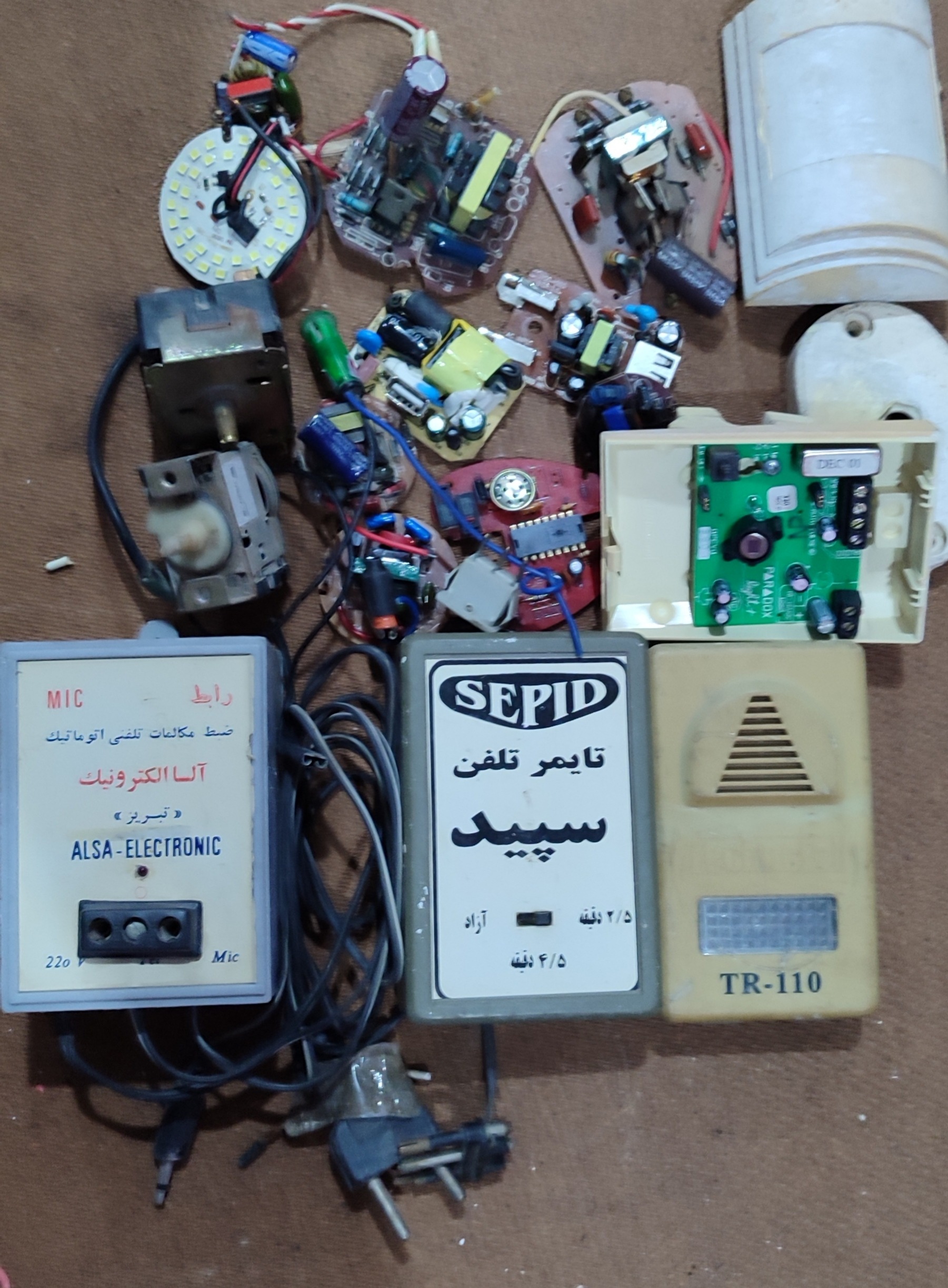 تعدادی برد الکترونیک