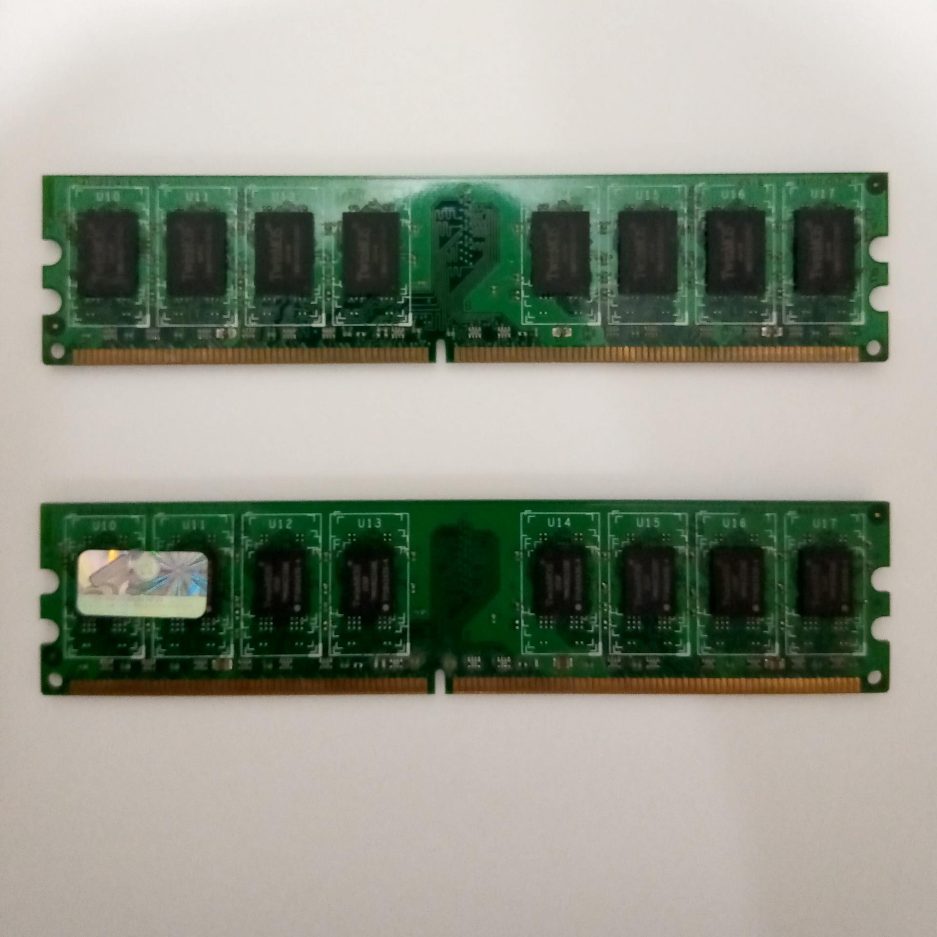 دو عدد رم 2 گیگ Twinmos