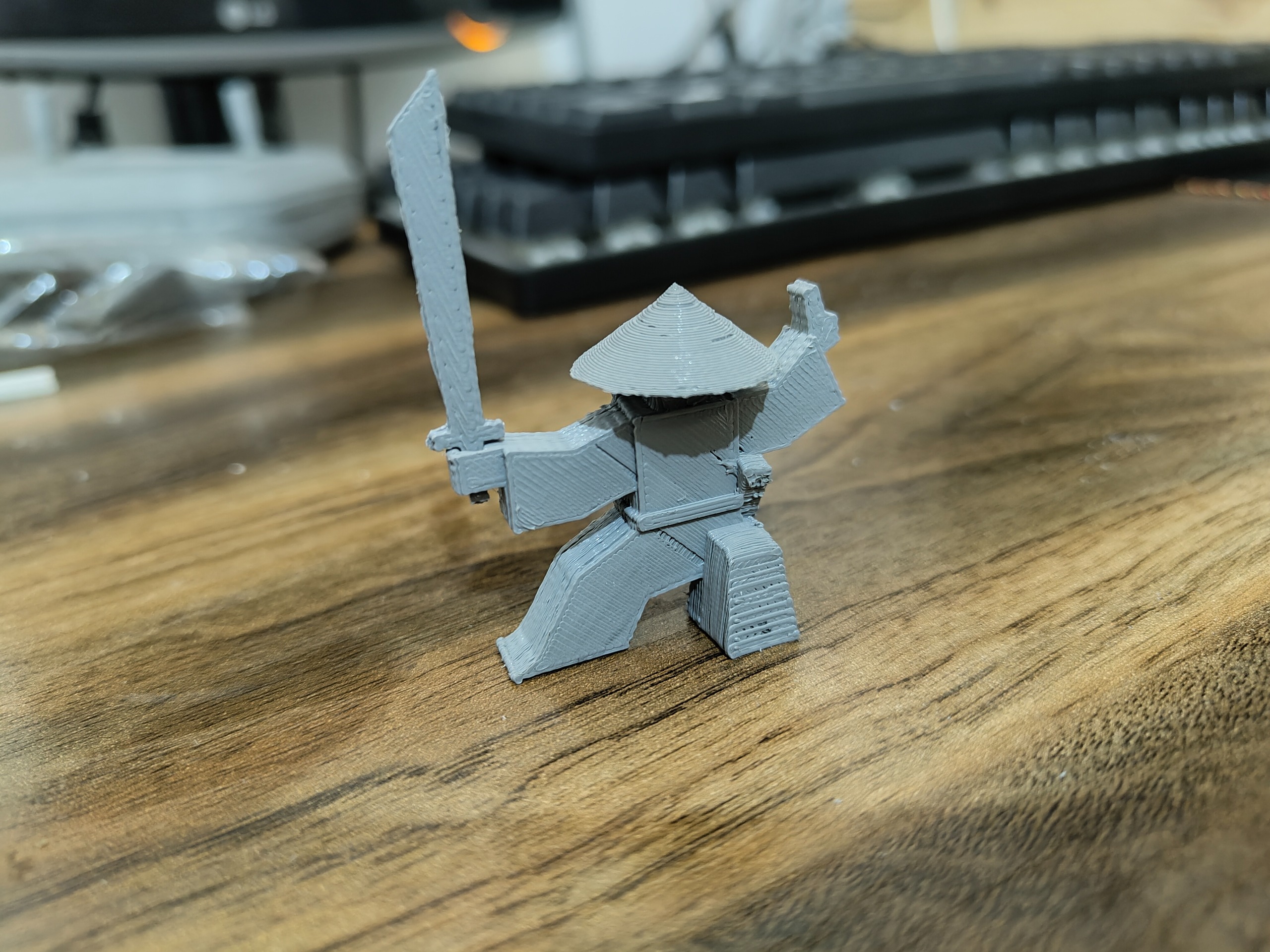 جا عودی سامورایی با شمشیر و کلاه جدا شونده