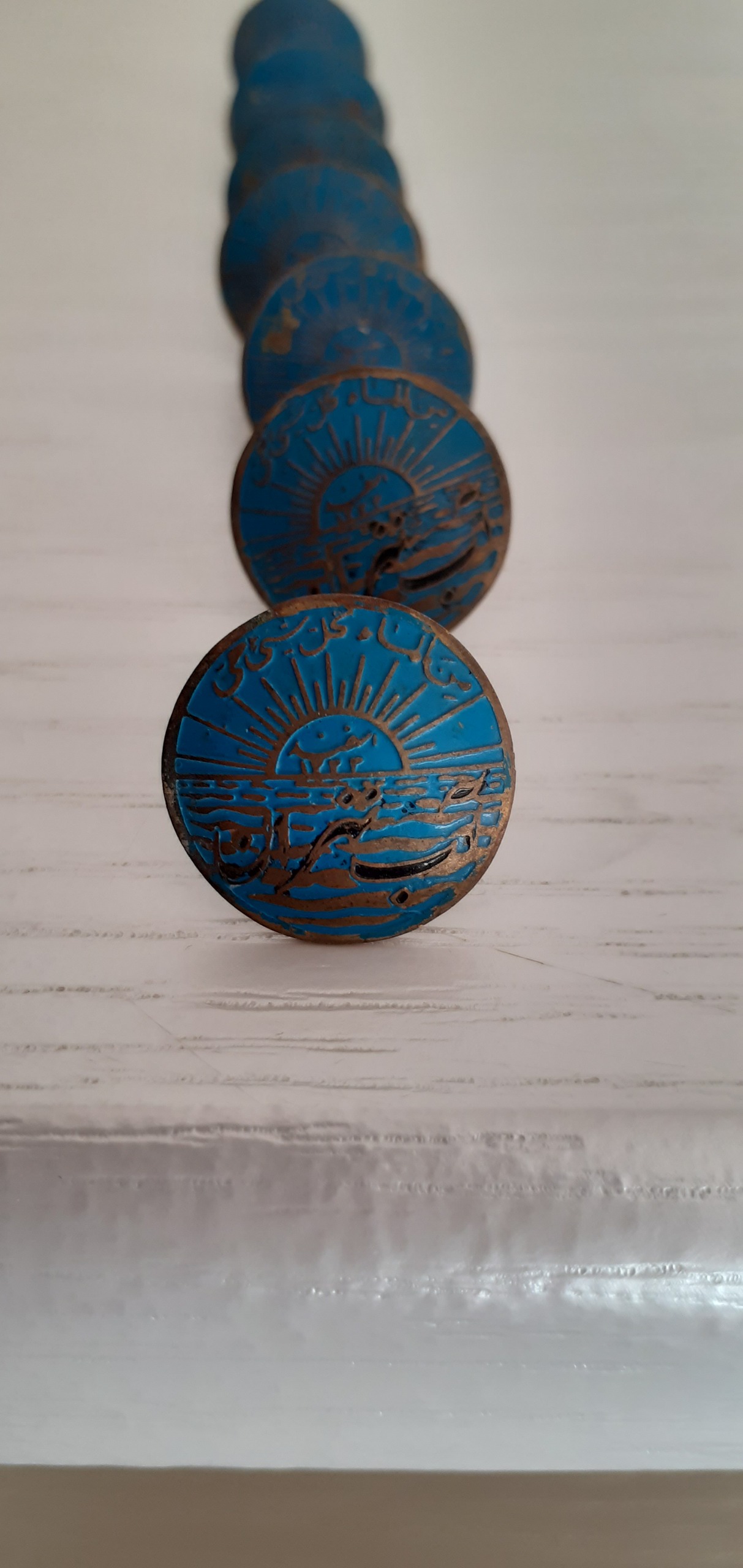 بج یا نشان اتیکت لباس