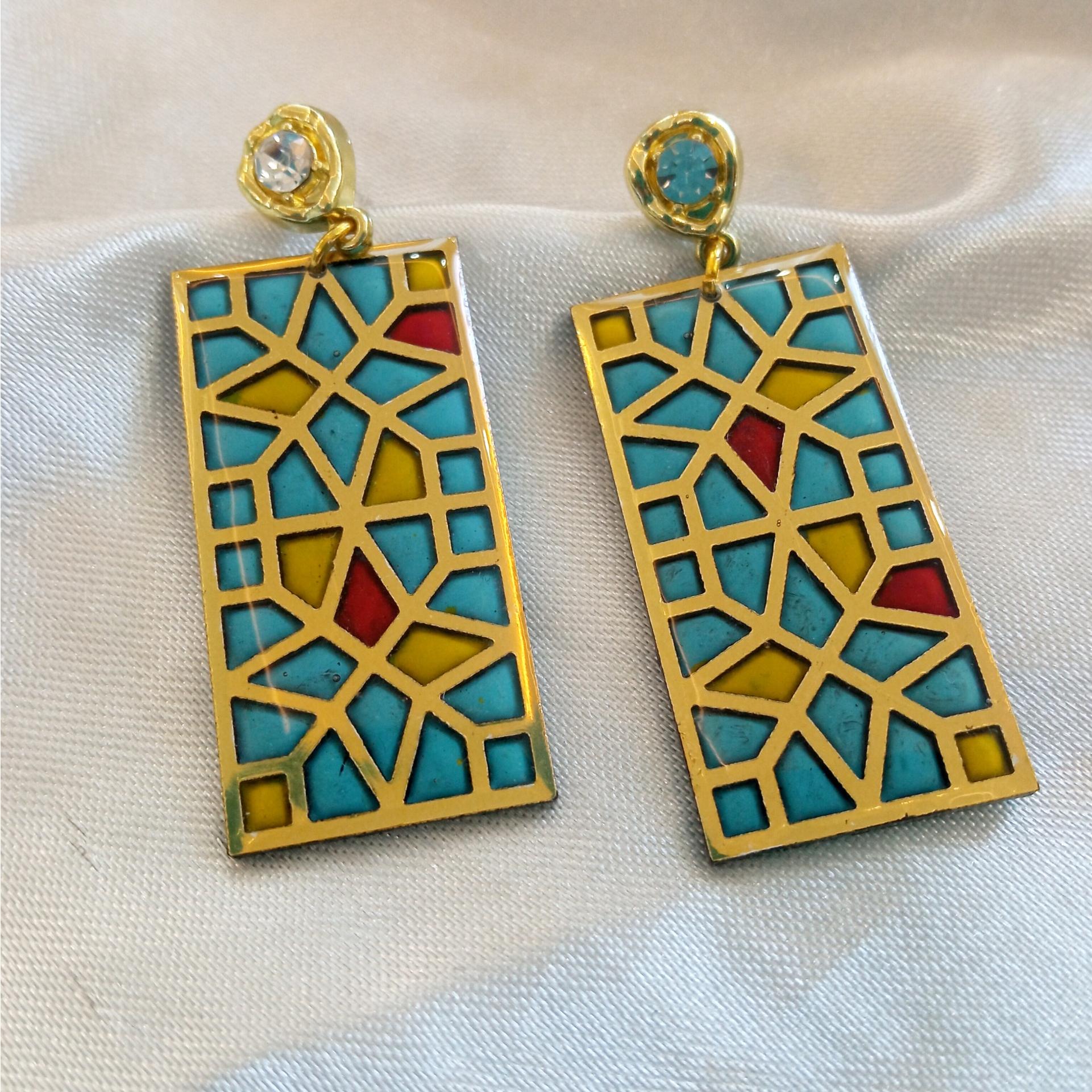 گوشواره پنجره سنتی