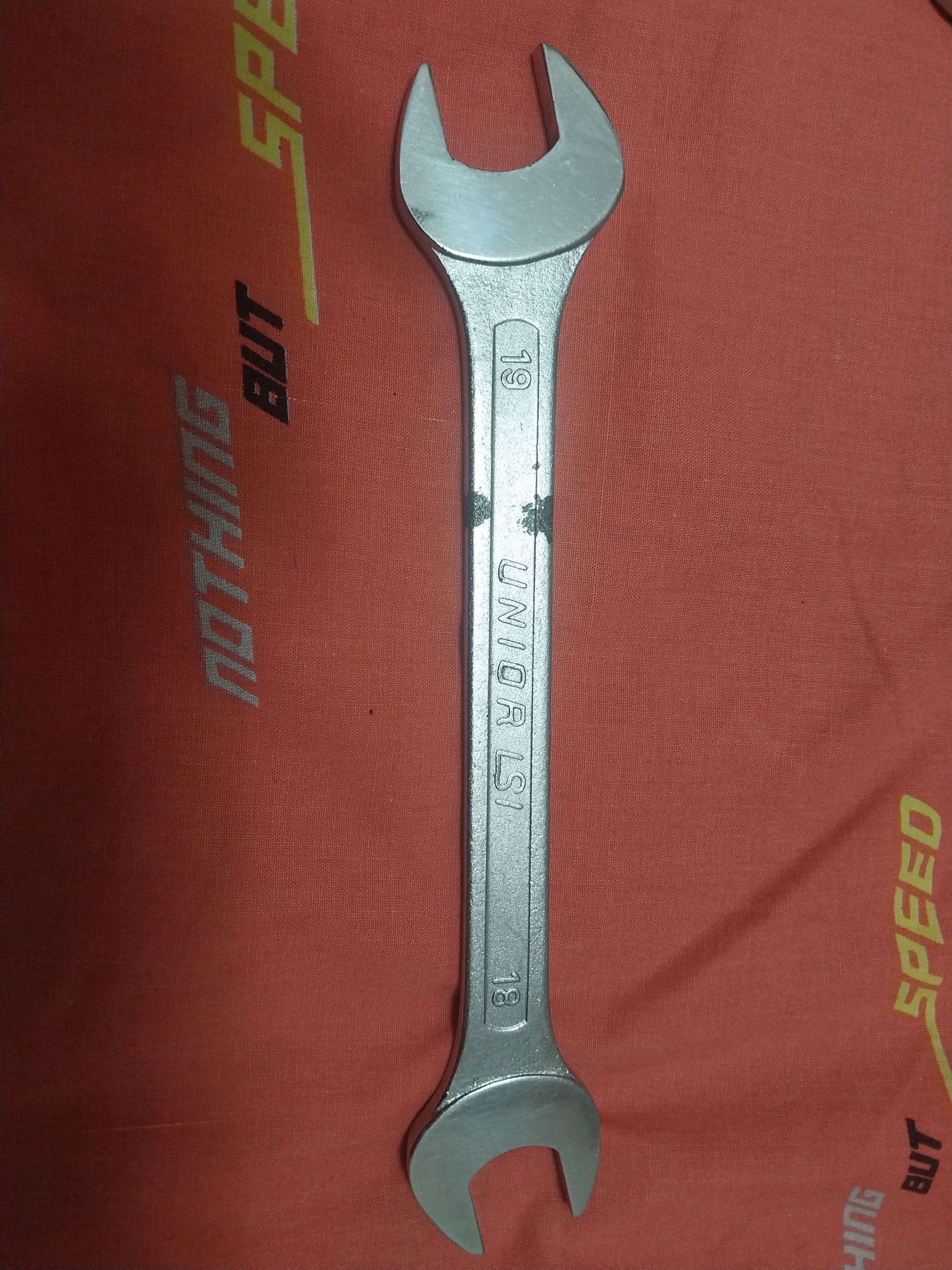 اچاردوسرتخت یونیور یوگسلاوی سایز18و19