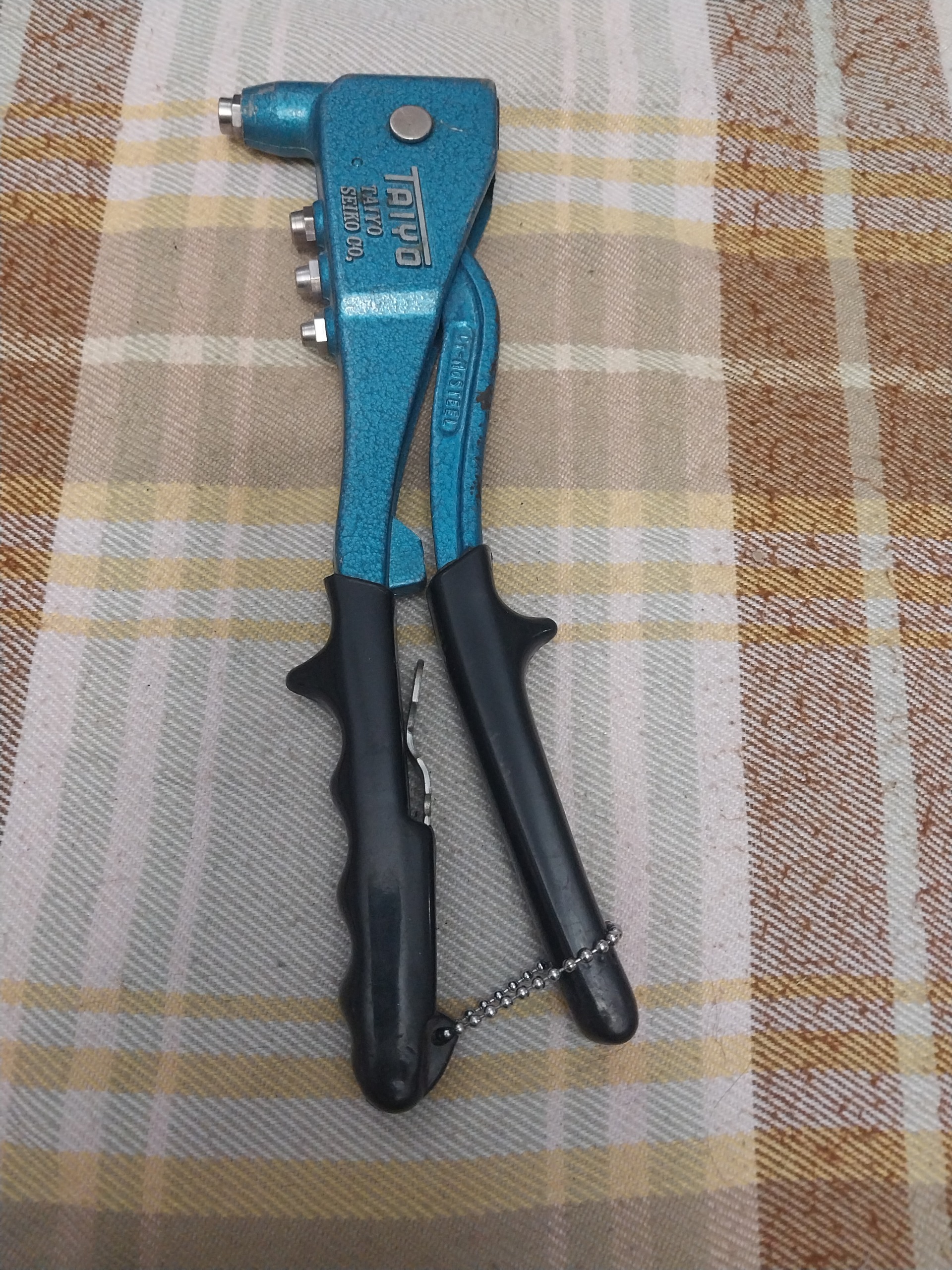 دستگاه پرچ ژاپنی TAIYO