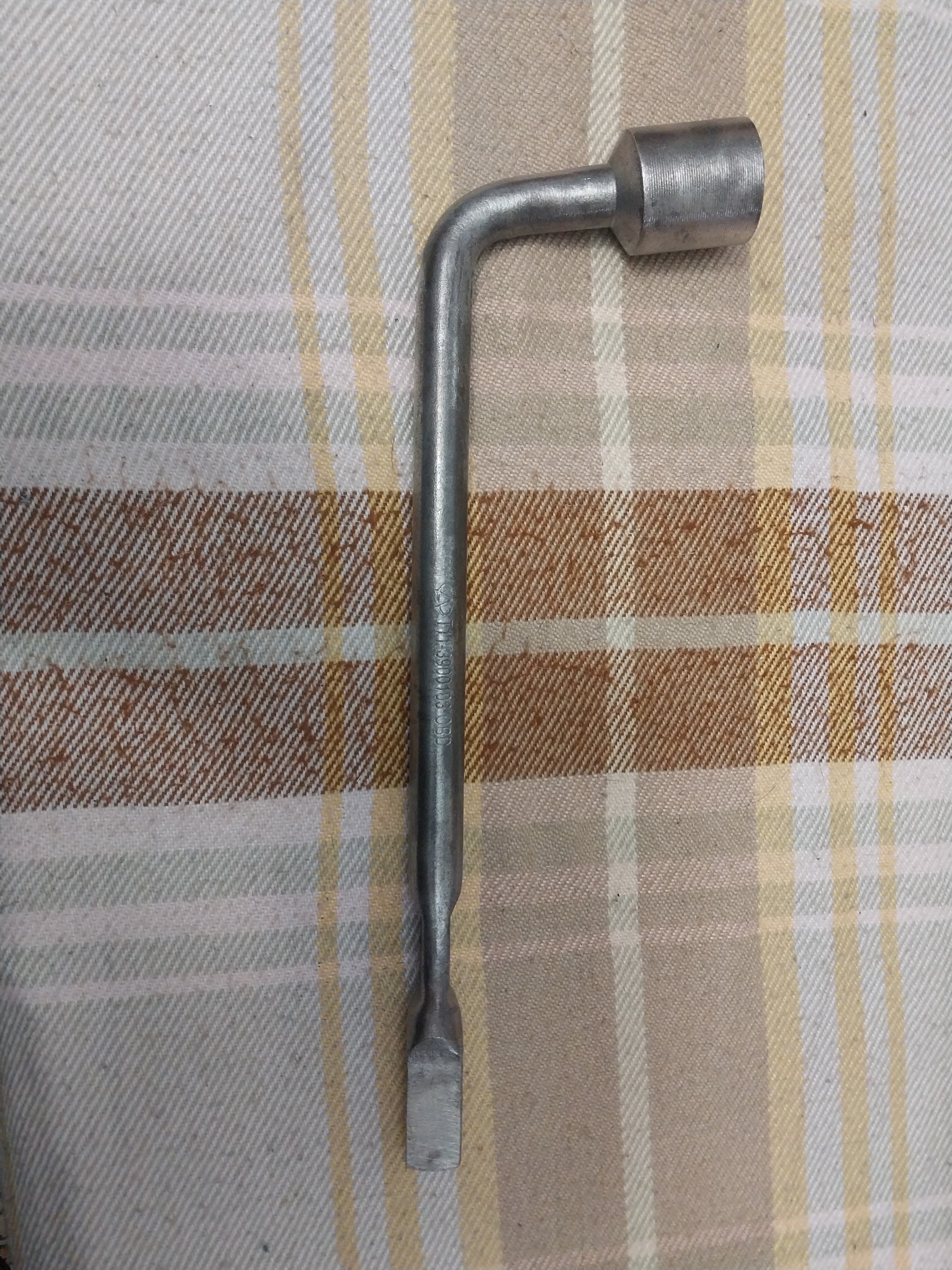 اچار چرخ خارجی سایز 21