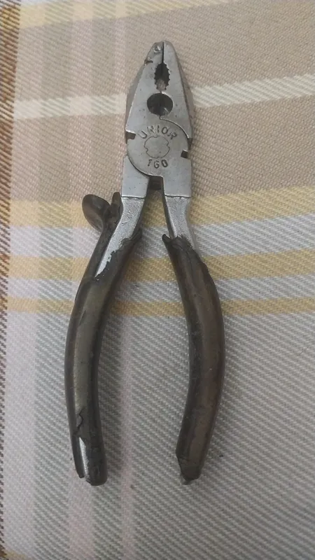 انبر دست یونیور سایز 16