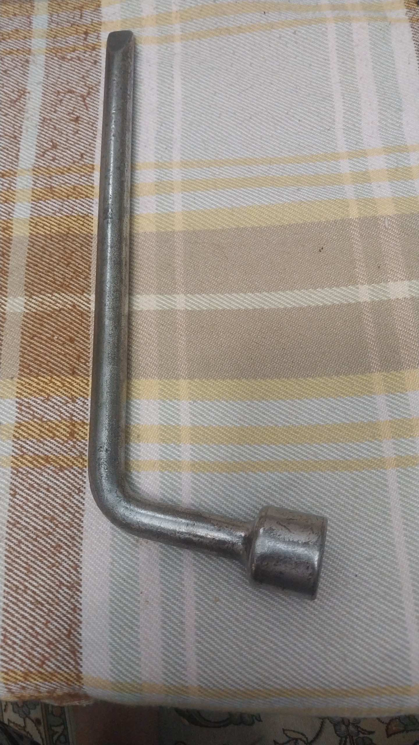 اچار چرخ خودرو نیسان ژاپنی سایز 23