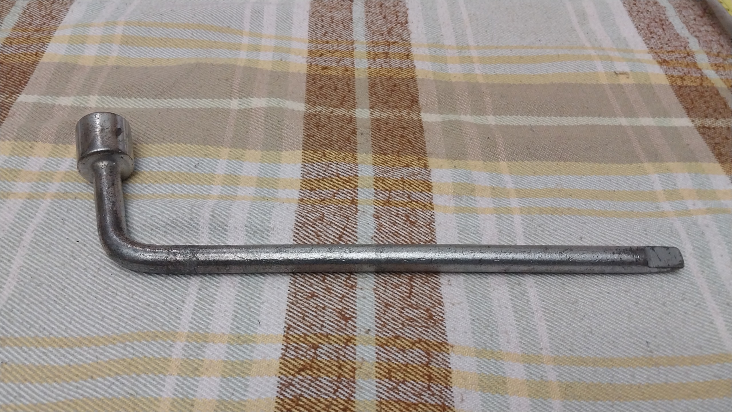 اچار چرخ خودرو تویوتا اصل  سایز21