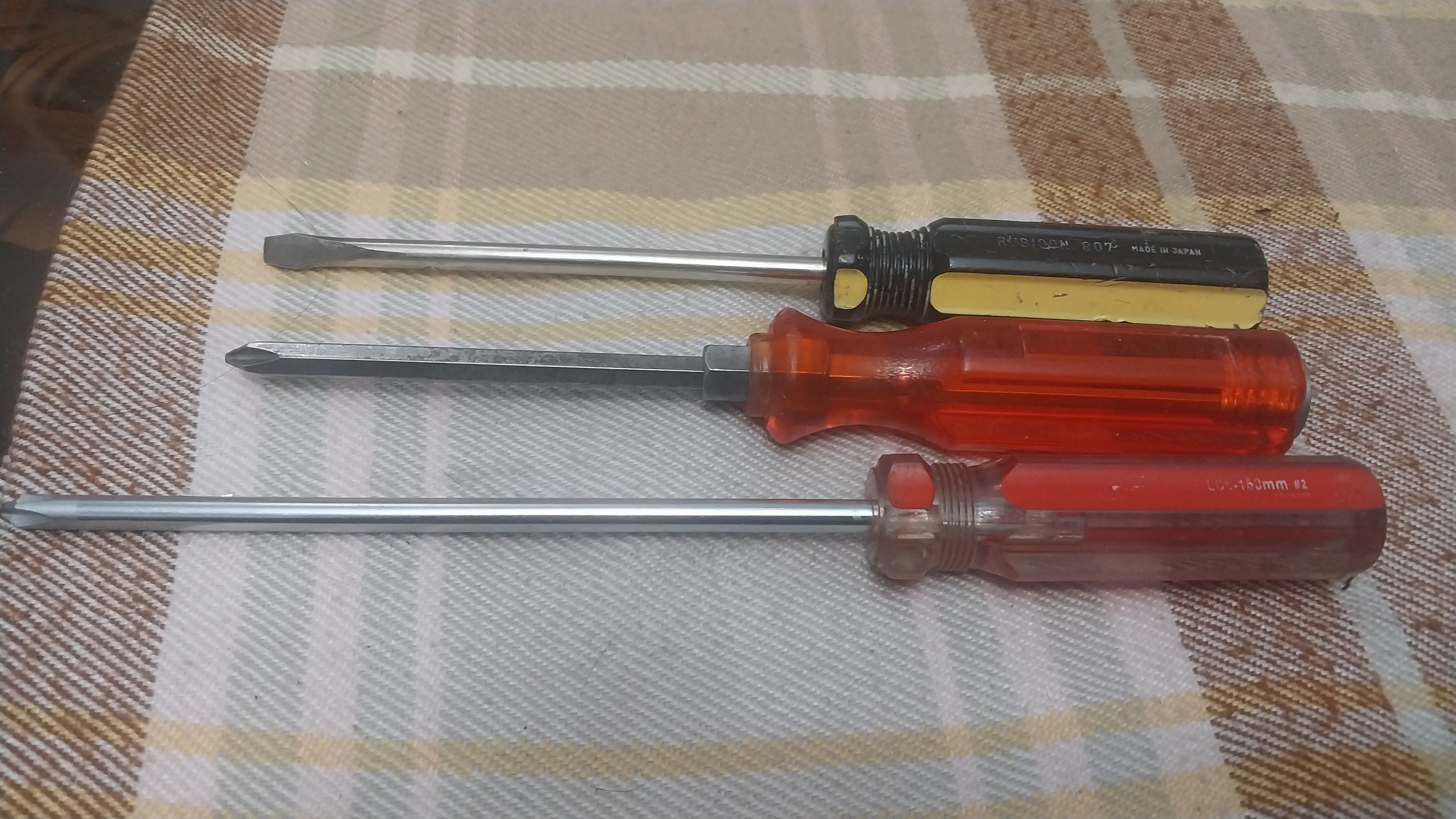 3عدد پیچ گوشتی خارجی